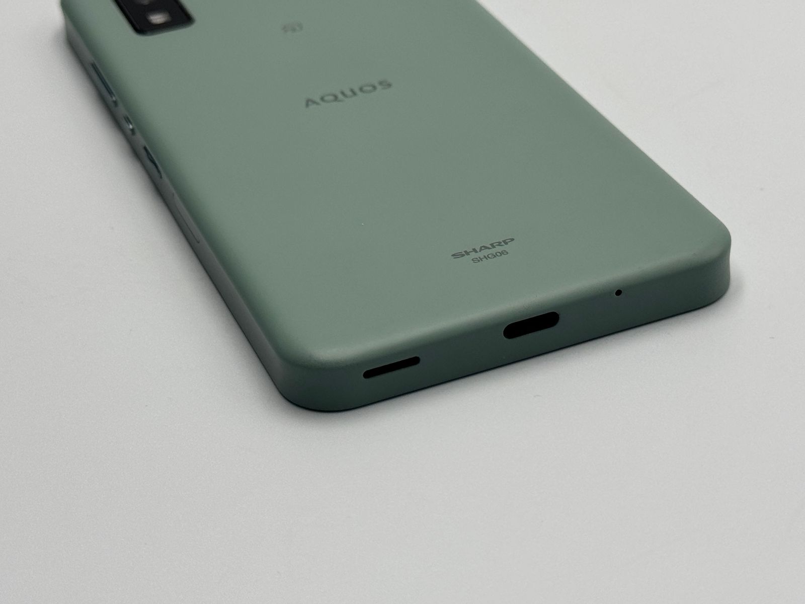 AQUOS wish SHG06 オリーブグリーン 中古B - メルカリ