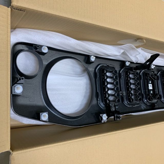 新車外し】ジムニーノマド 純正グリル M80626-14 - メルカリ