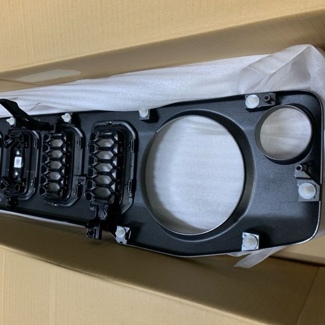新車外し】ジムニーノマド 純正グリル M80626-14 - メルカリ