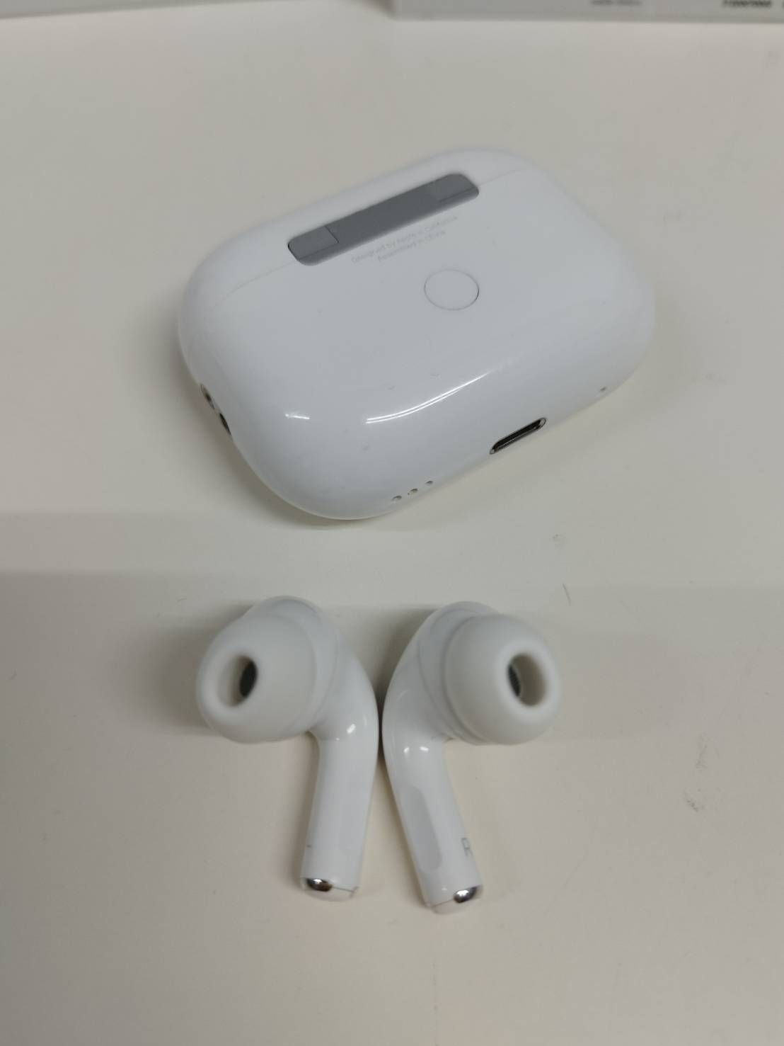 正規品】Apple AirPods Pro 第2世代/A2700,A2699,A2698/ワイヤレス