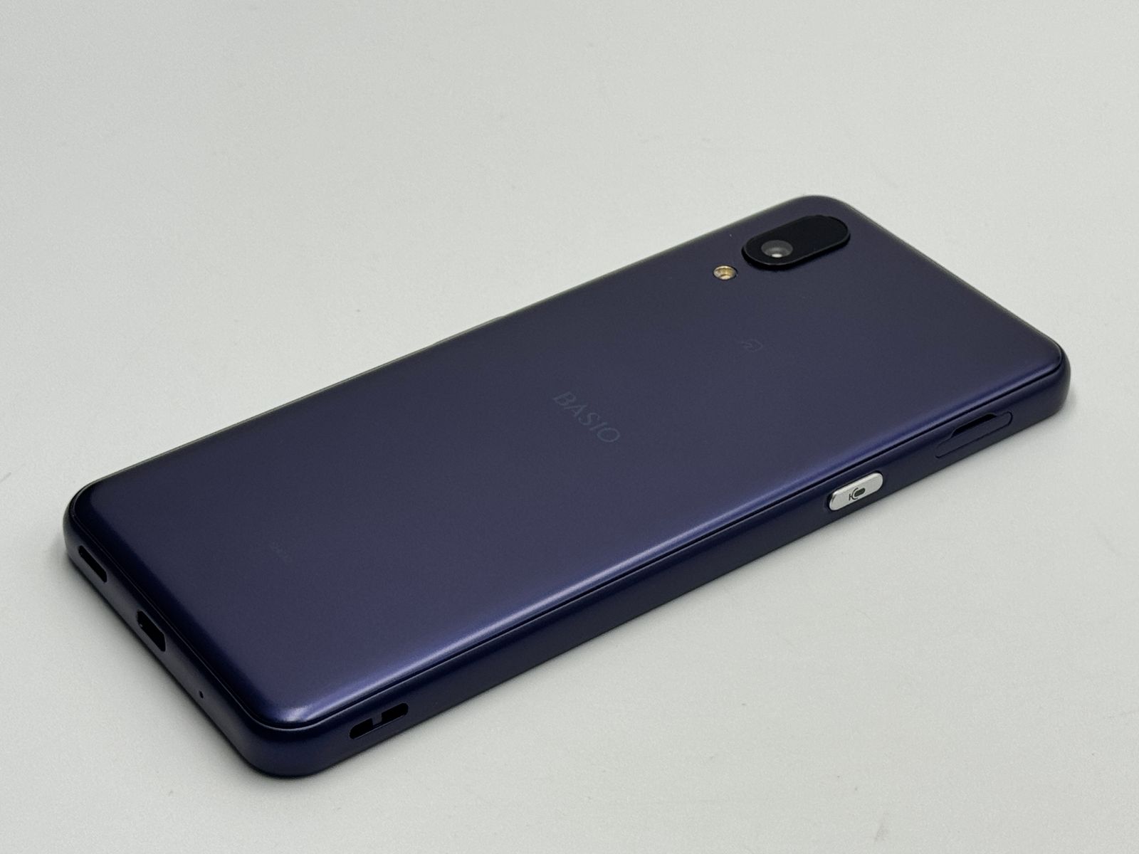 BASIO ACTIVE2 スマートフォン 　ネイビー BASIO active2 SHG12 ネイビー SIMフリー 中古B - メルカリ