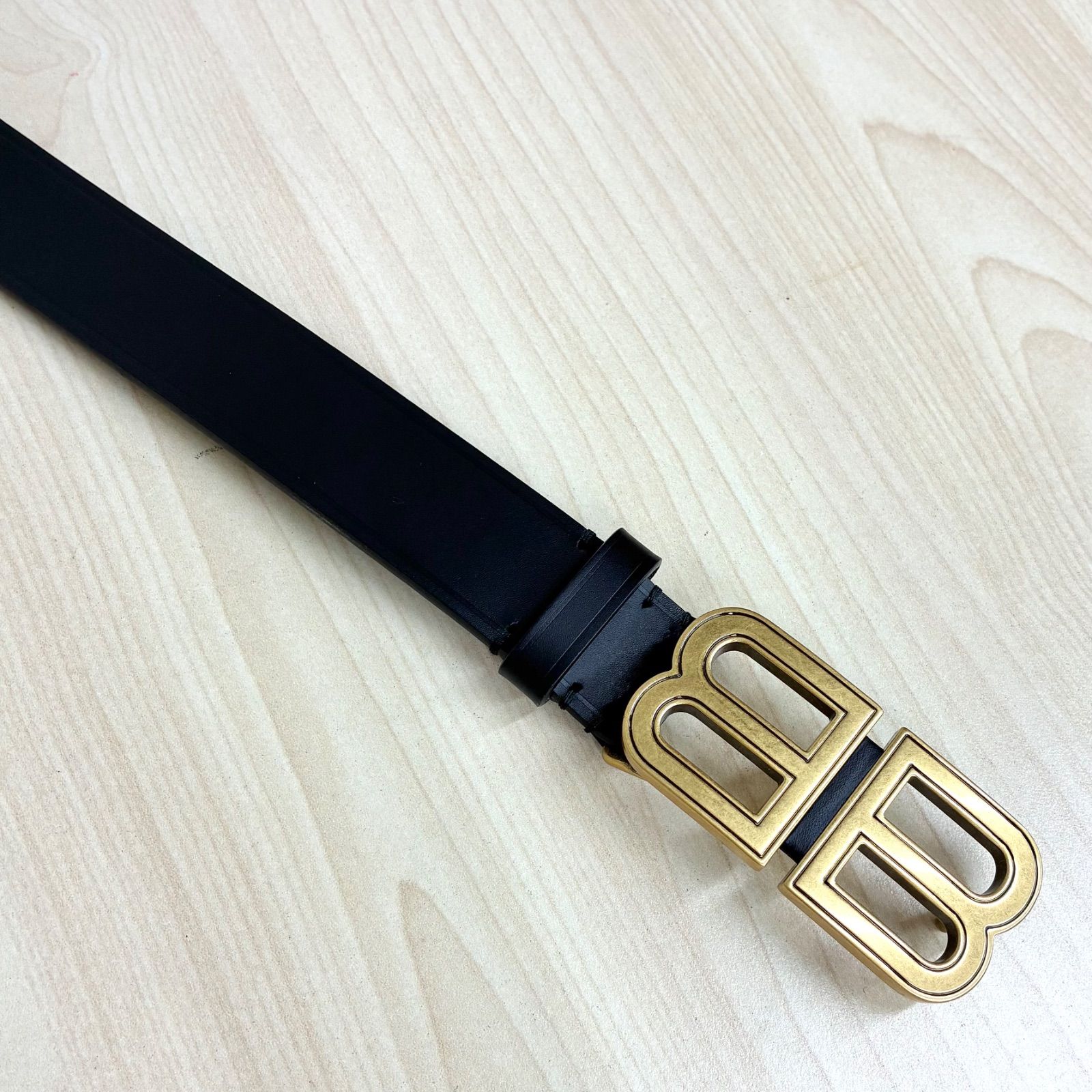 バレンシアガ BALENCIAGA】ほぼ新品！2023年購入品！BB Hourglass