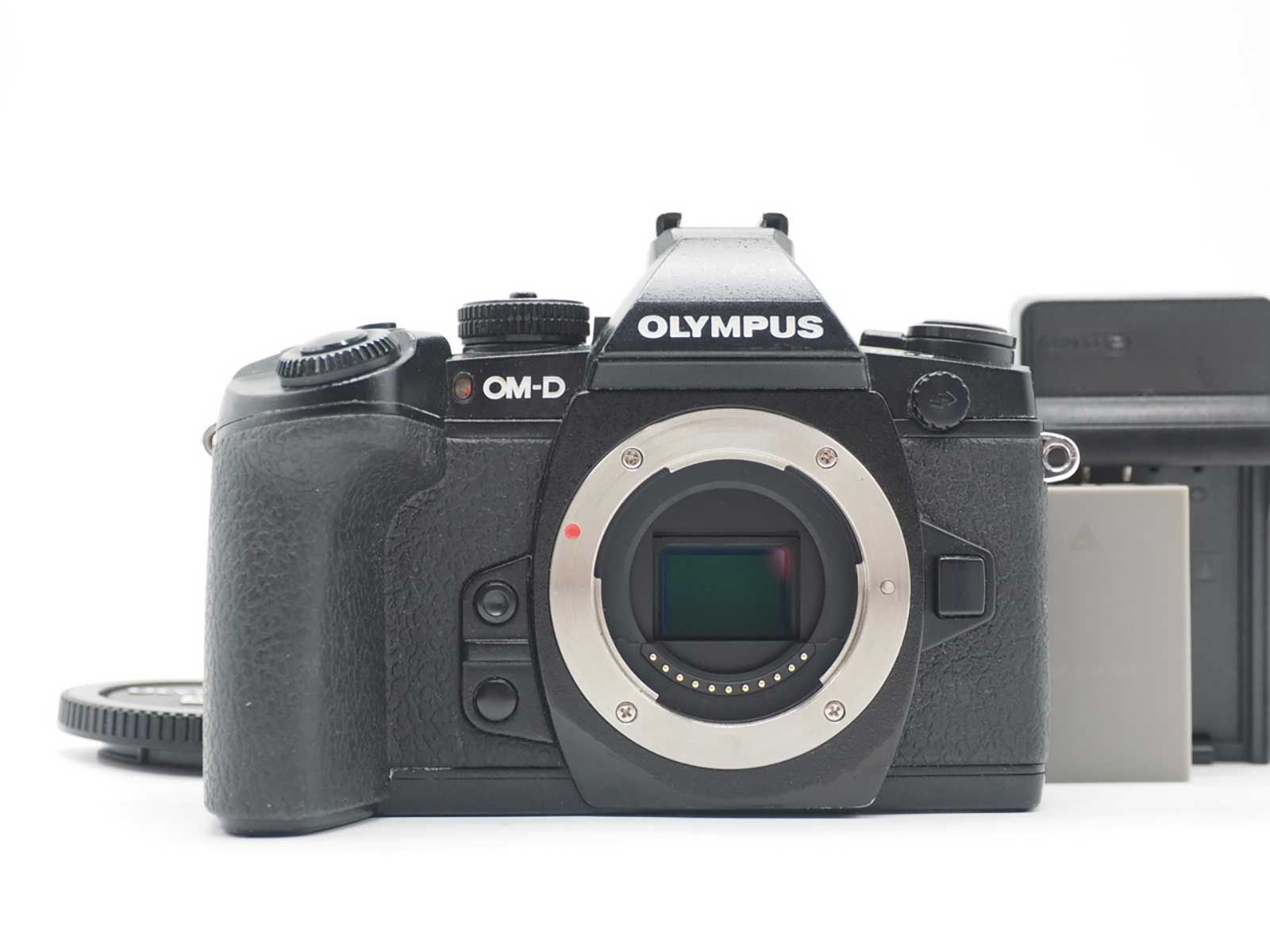 オリンパス Olympus OM-D E-M1 16.3MP Digital Black 22430 Shots [良品] #Z6439A