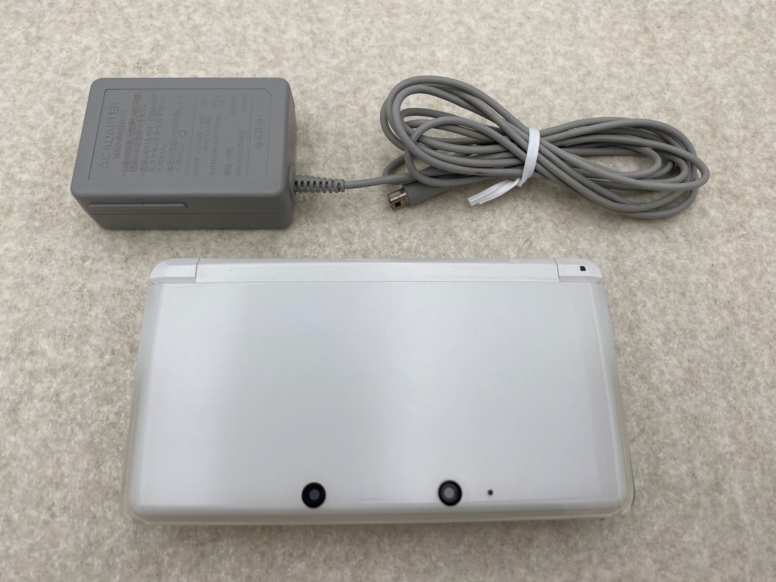 ニンテンドー3DS 　本体　ホワイト