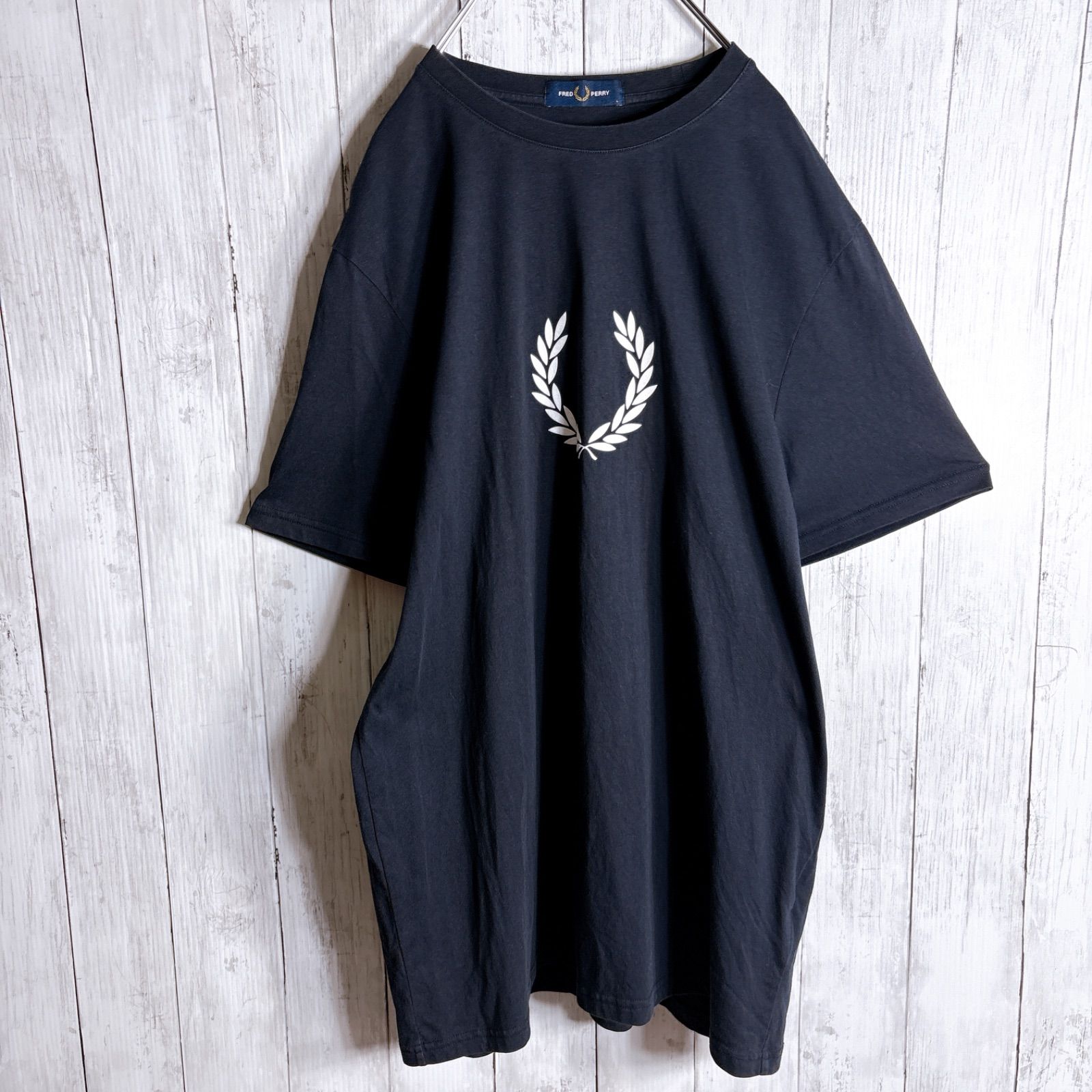 定番人気】FRED PERRY T-shirt フレッドペリー ブラック 月桂樹ロゴ 