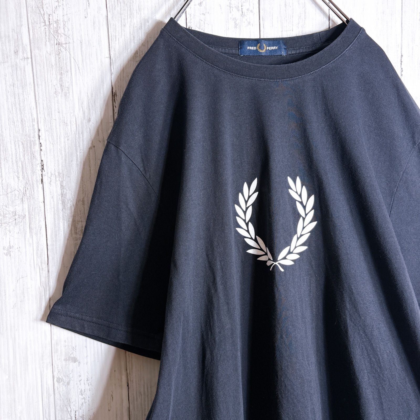 定番人気】FRED PERRY T-shirt フレッドペリー ブラック 月桂樹ロゴ