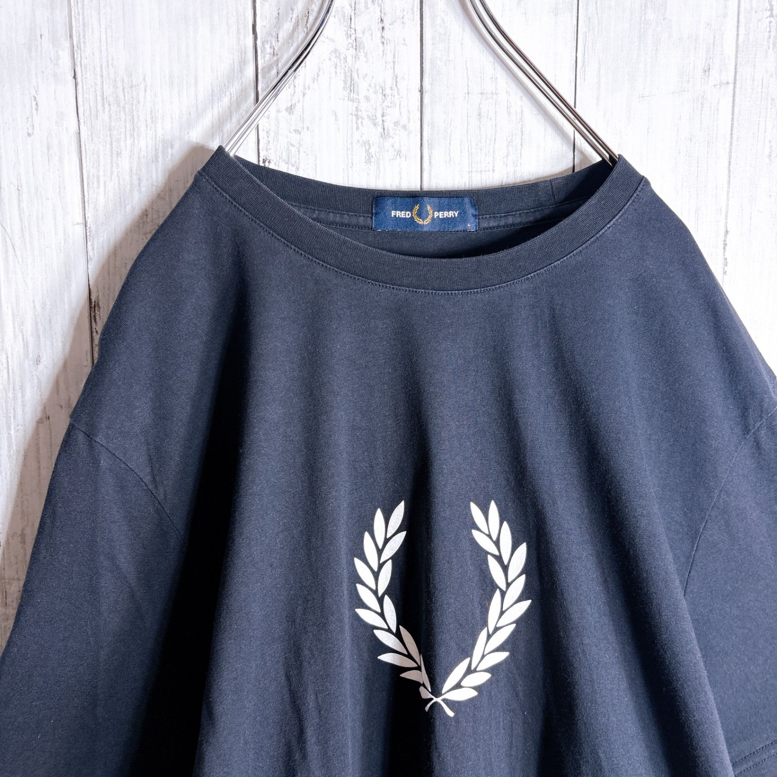 定番人気】FRED PERRY T-shirt フレッドペリー ブラック 月桂樹ロゴ 