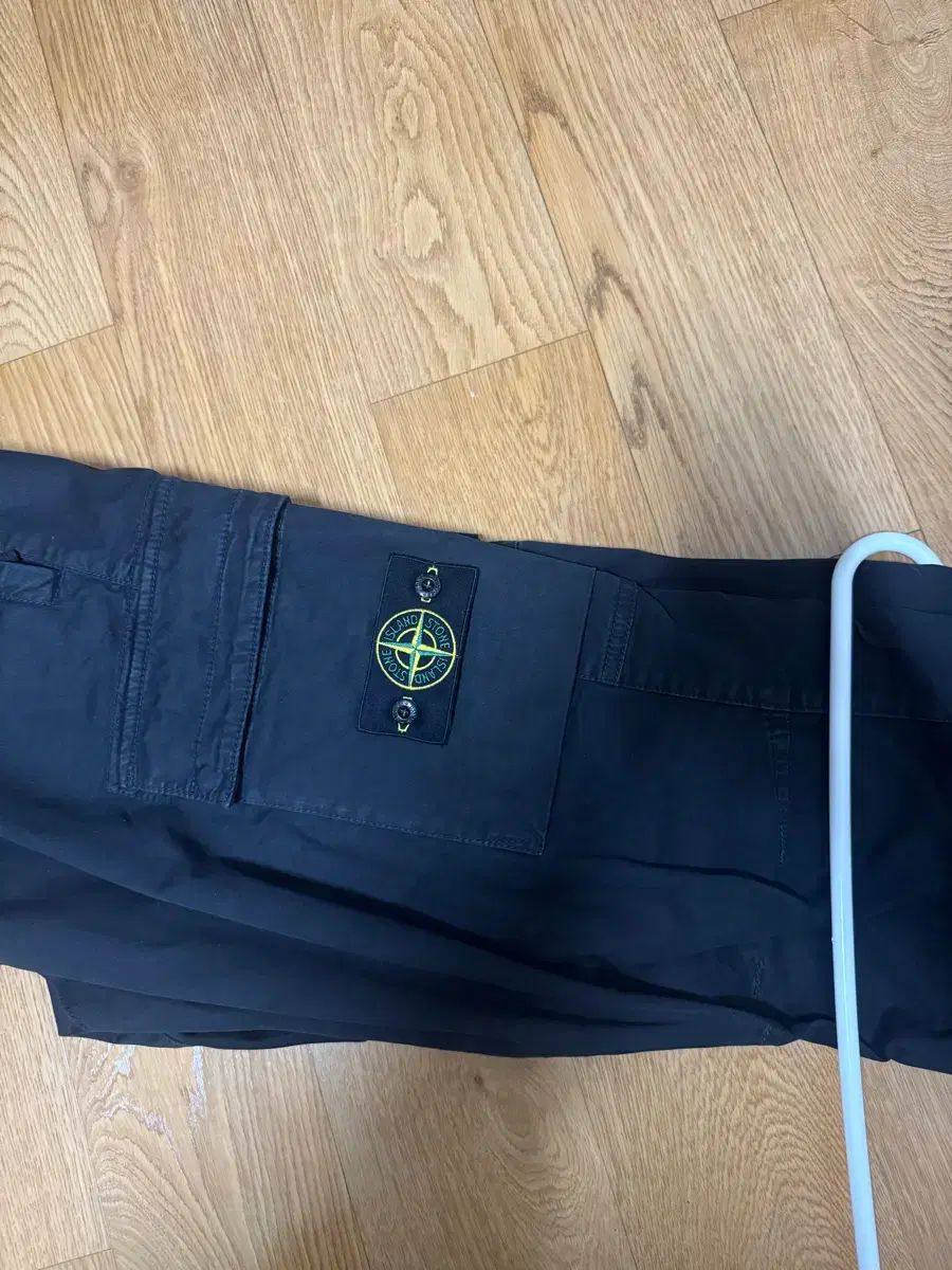 STONE ISLAND ストーンアイランド ジョガーパンツ