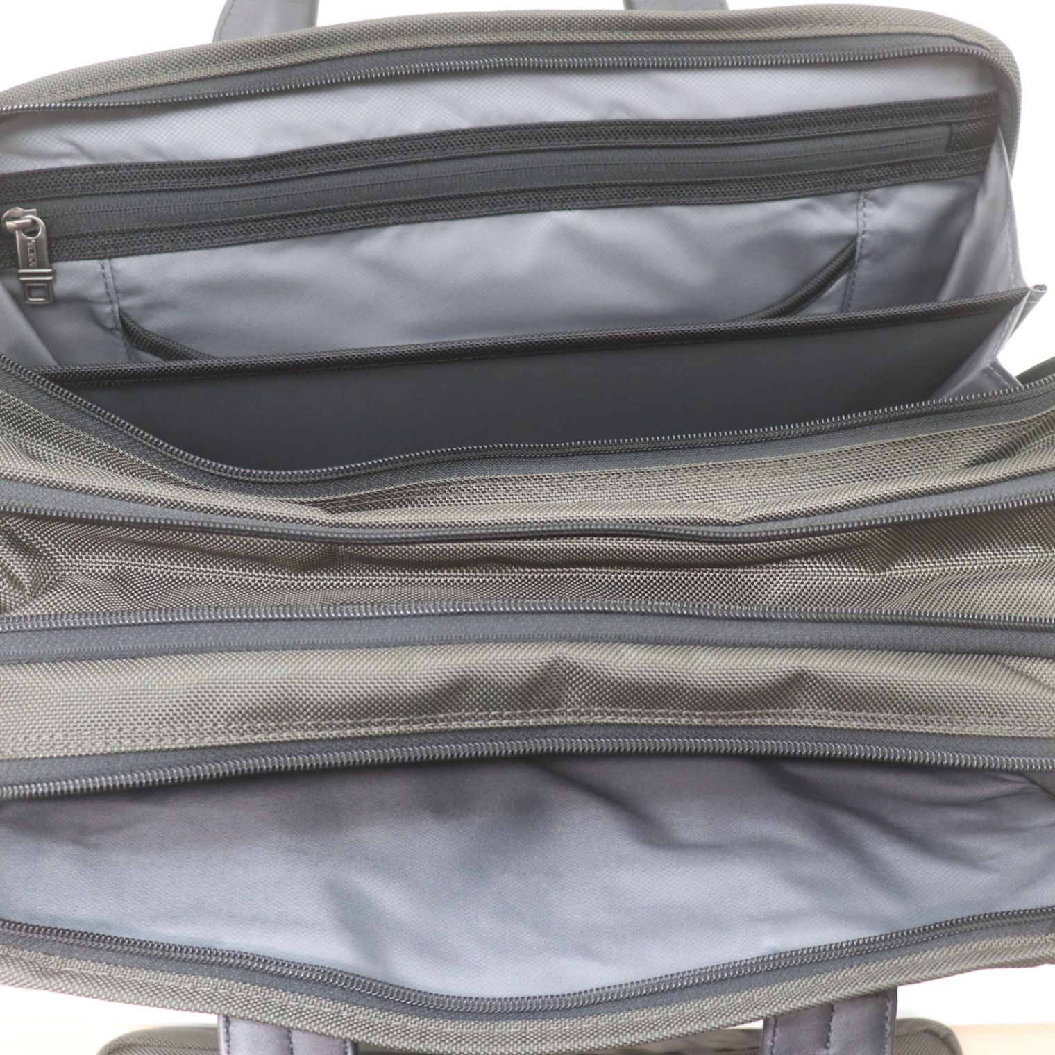 ITJ3TB9DQPV4 未使用 保管品 TUMI トゥミ ALPHA2 アルファ2 2WAY 