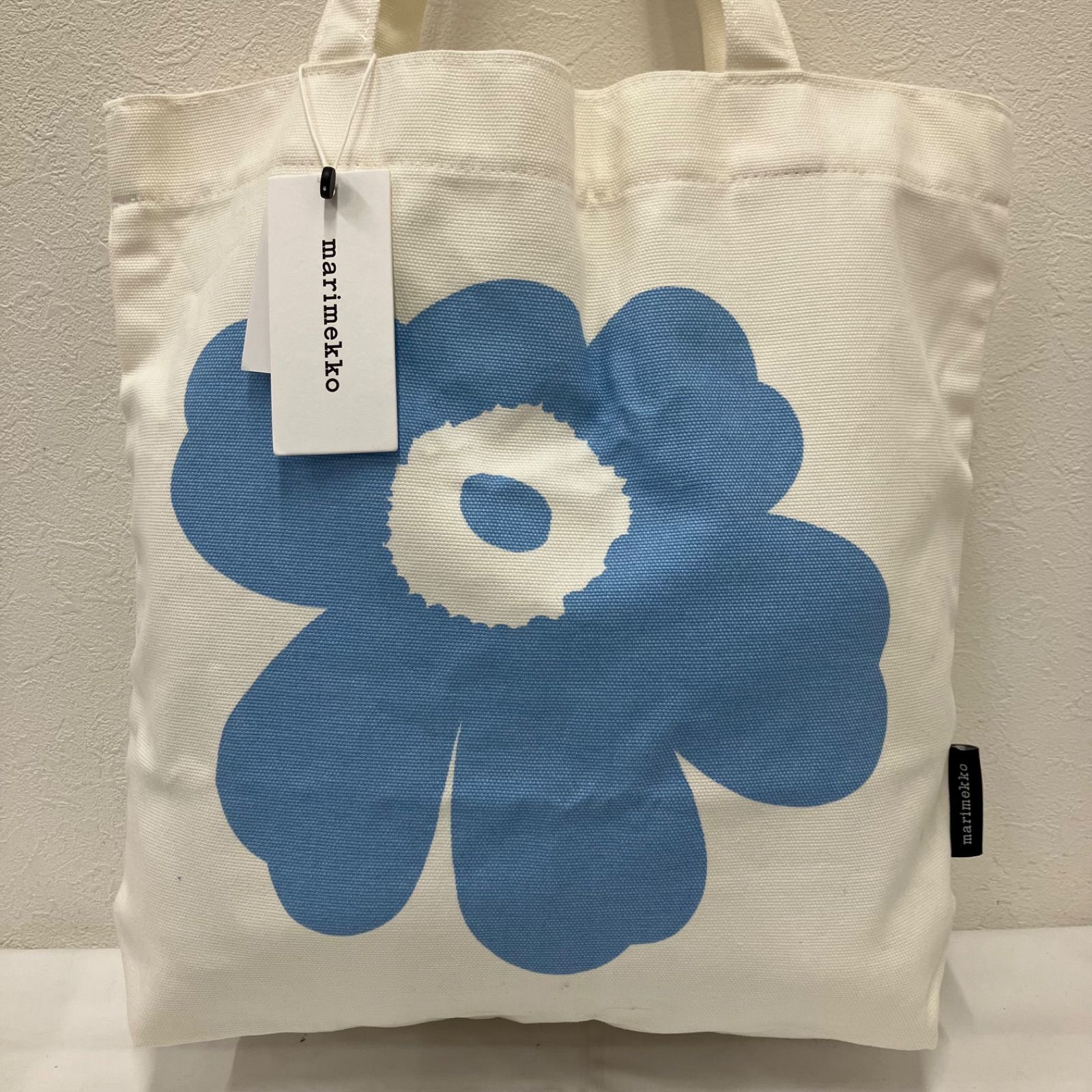 4660　【美品】　marimekko　マリメッコ　タグ付き　トートバッグ　NOTKO UNIKKO　花柄　ウニッコ　水色　ライトブルー　レディース　キャンバス　大きめ　大容量　定価12,000円