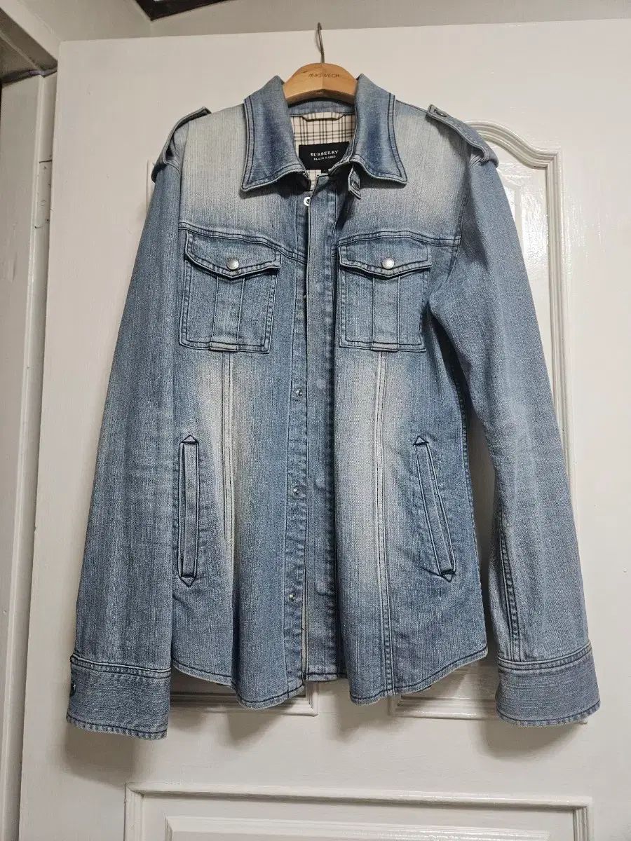 バーバリー デニムジャケット 出品