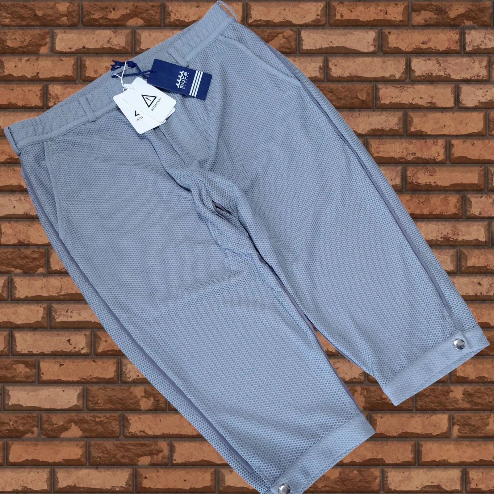 新品タグ付き muta MARINE GOLF ストレッチメッシュパンツ ショートパンツ ゴルフパンツ ゴルフウェア 膝下丈 高通気性 高ストレッチ モノトーン グレー メンズ Lサイズ ムータマリンゴルフ