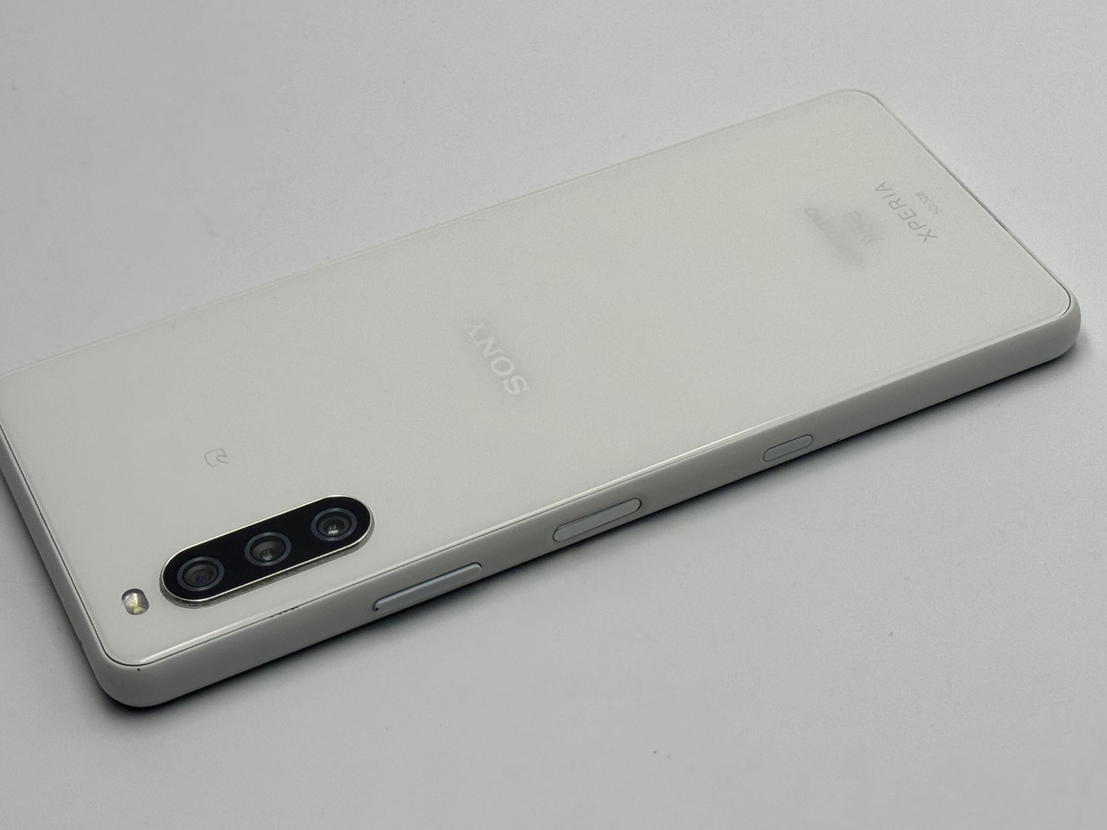 Xperia 10 III SO-52B ホワイト 中古C - メルカリ