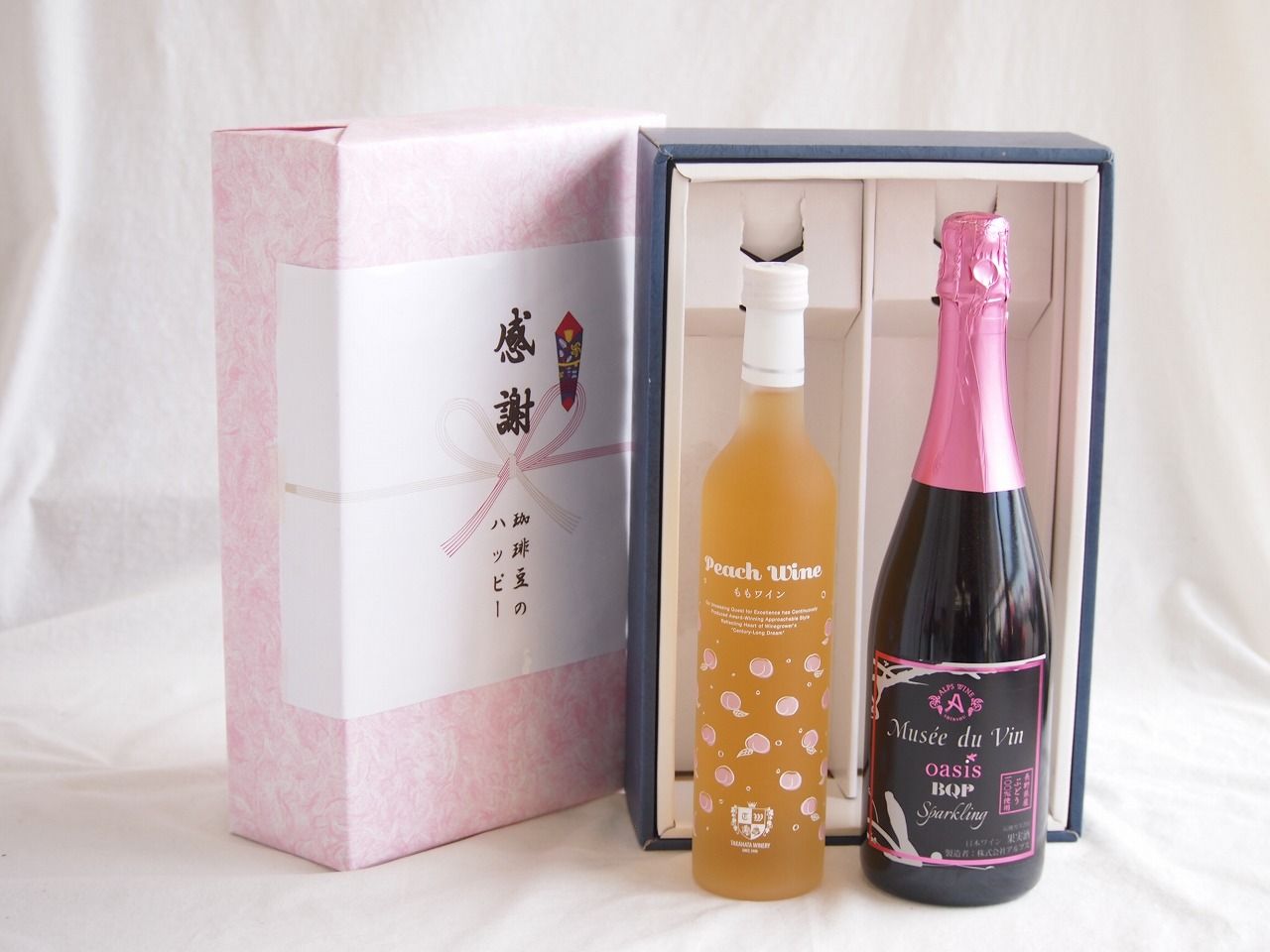 永ちゃんでございます♪ ピーロートワイン甘口2本セット 感謝の贈り物ボックス 白桃甘口フルーツワインと国産ワインセット(MdV