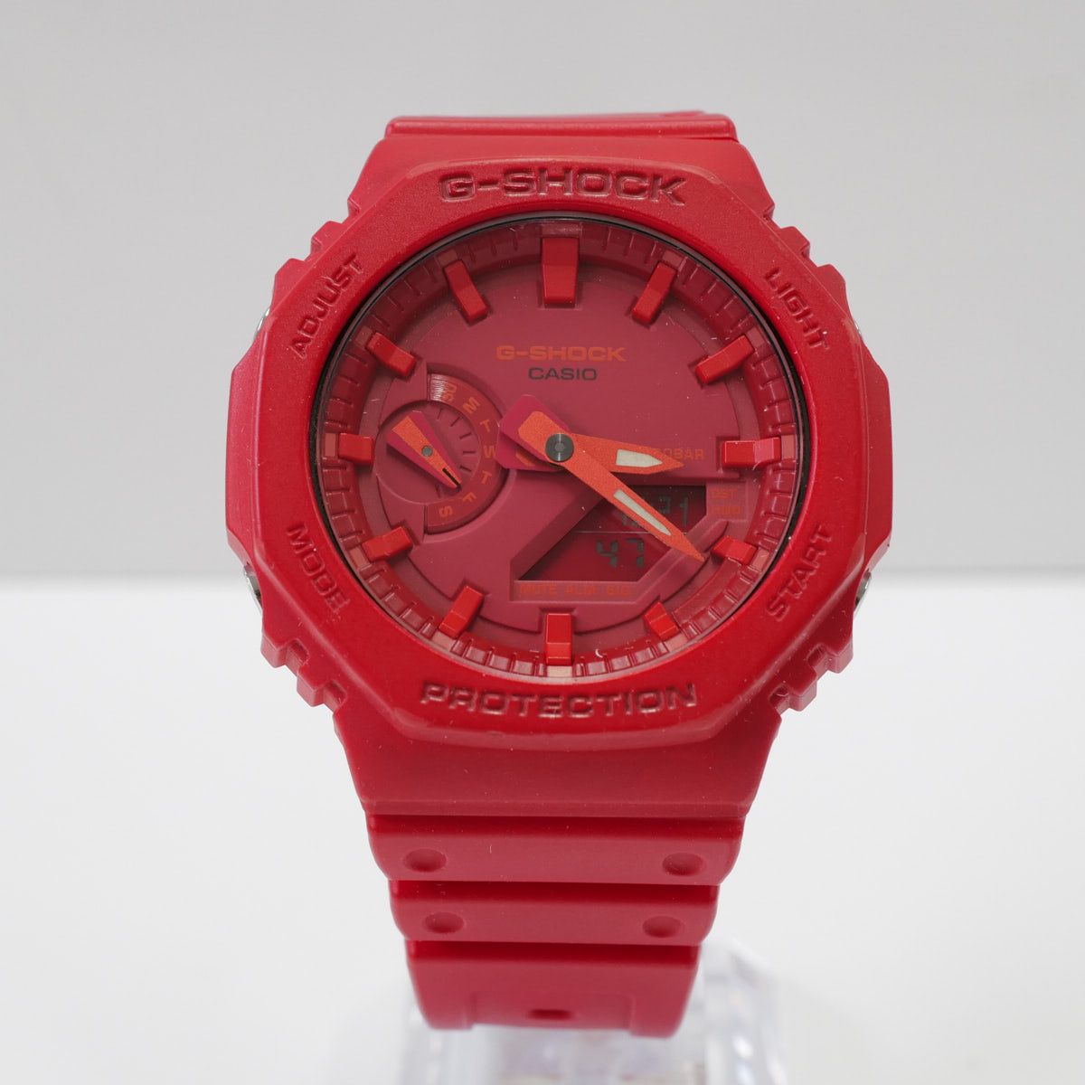 CASIO G-SHOCK GA-2100 メンズ 腕時計 USED美品 カーボンコアガード レッド 耐衝撃 20気圧防水 Gショック アナデジ 完動品 中古 X0264