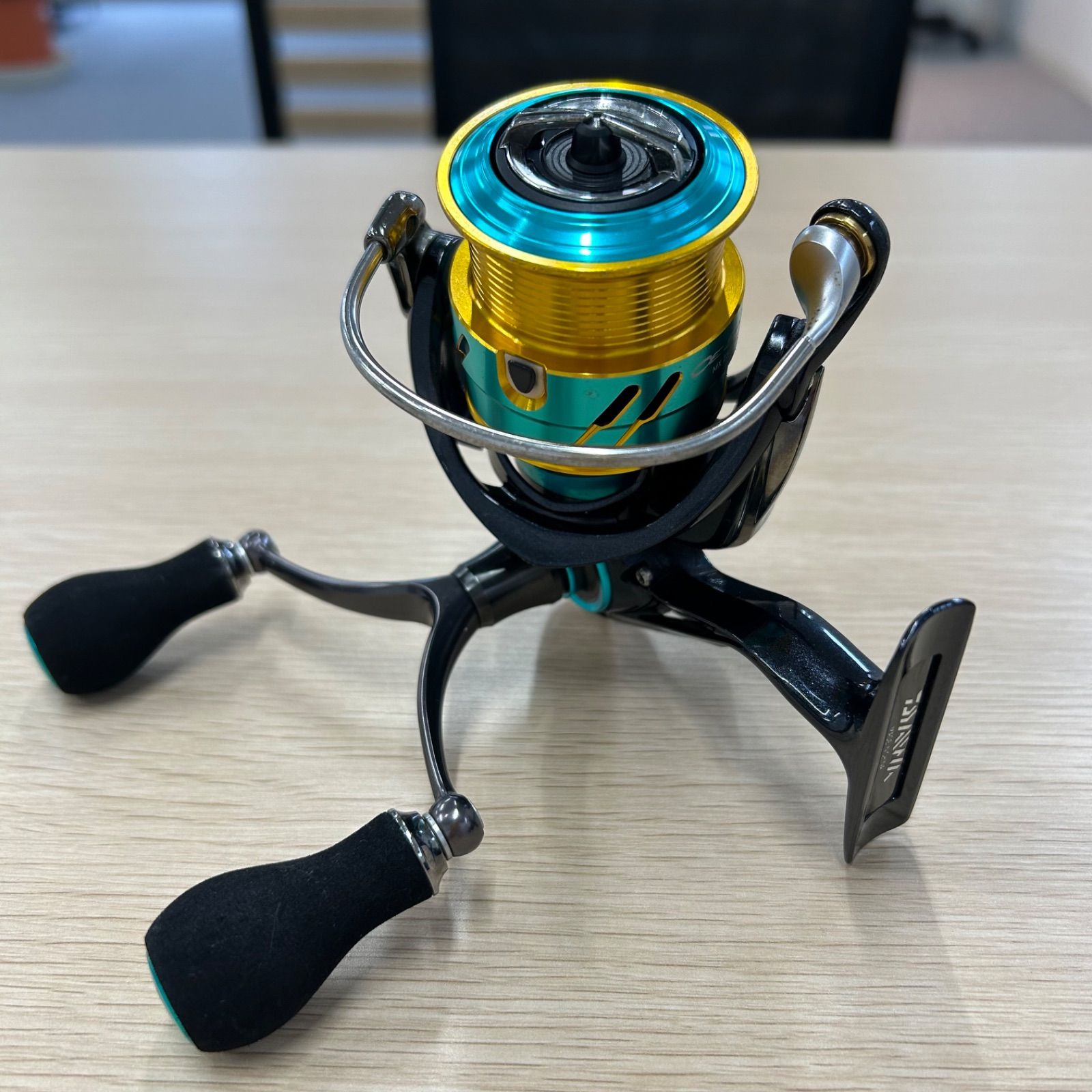 エメラルダス　MX2508PE-DH ダイワ　スピニングリール
