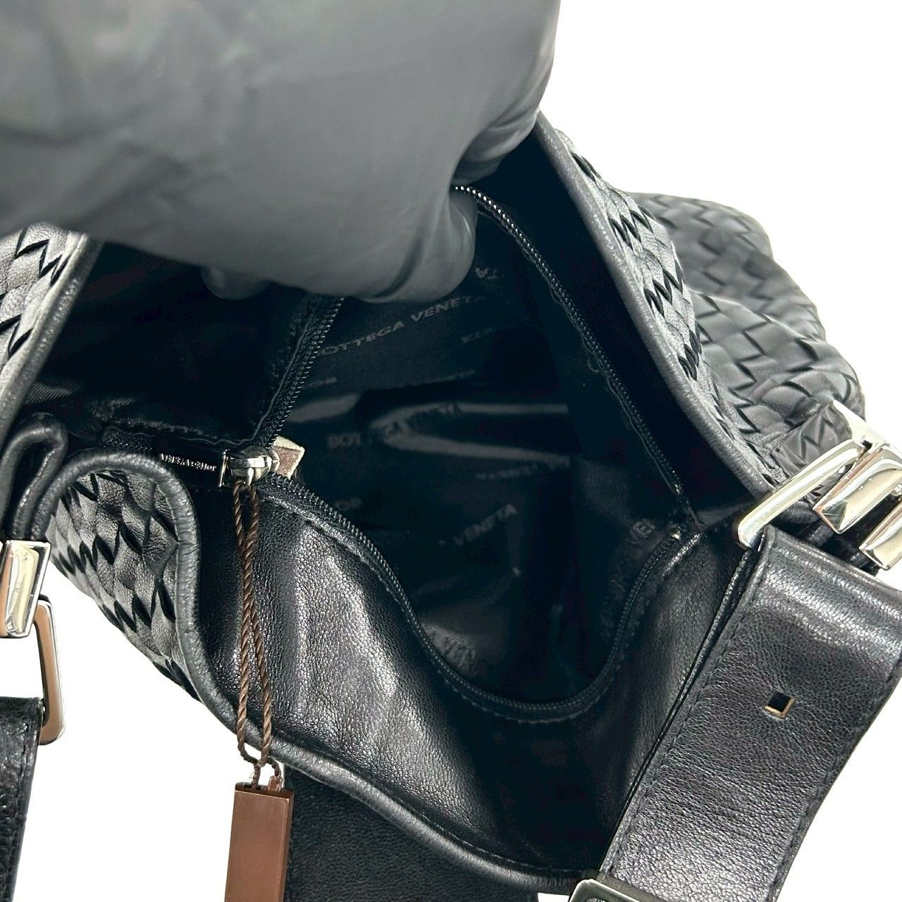 極 美品 BOTTEGA VENETA ボッテガヴェネタ イントレチャート レザー 本