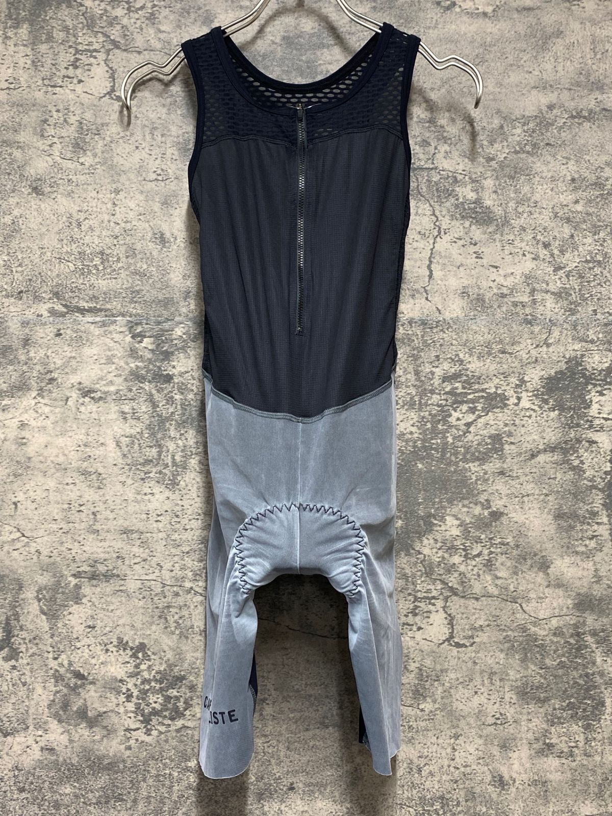 カフェドシクリシテ ADELINE ビブショーツ　グレー　Mサイズ KI123 カフェドシクリシテ CAFE DU CYCLISTE ADELINE Woman ビブ