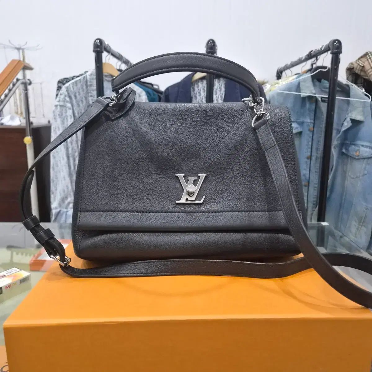 ルイヴィトン ロックミーBB ショルダーバッグ