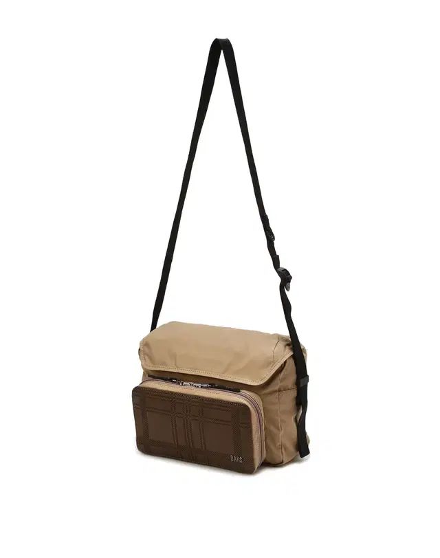 (週末特価) DAKS 軽量 クロスバック ベージュ 新品