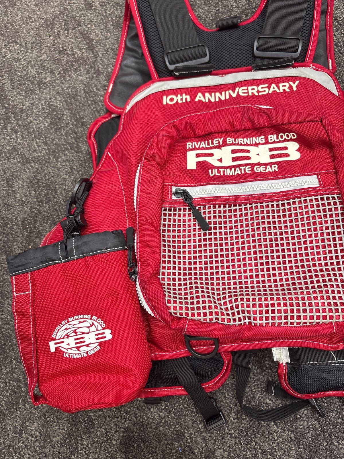 リバレイ RBB 　フローティングベスト フィッシングベスト　赤 RBB 10th anniversary フローティングベスト 10周年記念 レッド ライフ