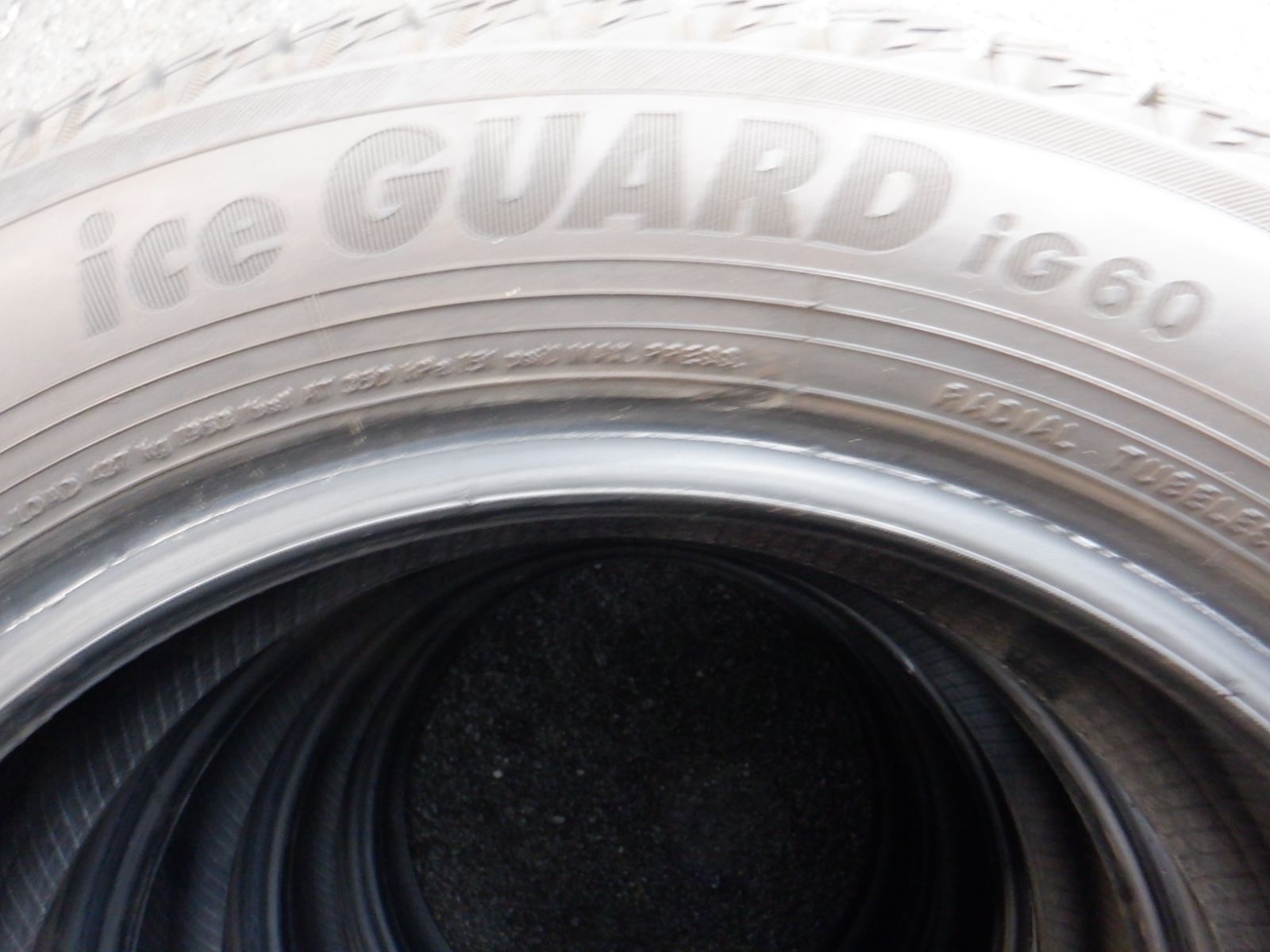 中古バリ山 165/65R14 4本 ヨコハマ アイスガードiG60 タンク