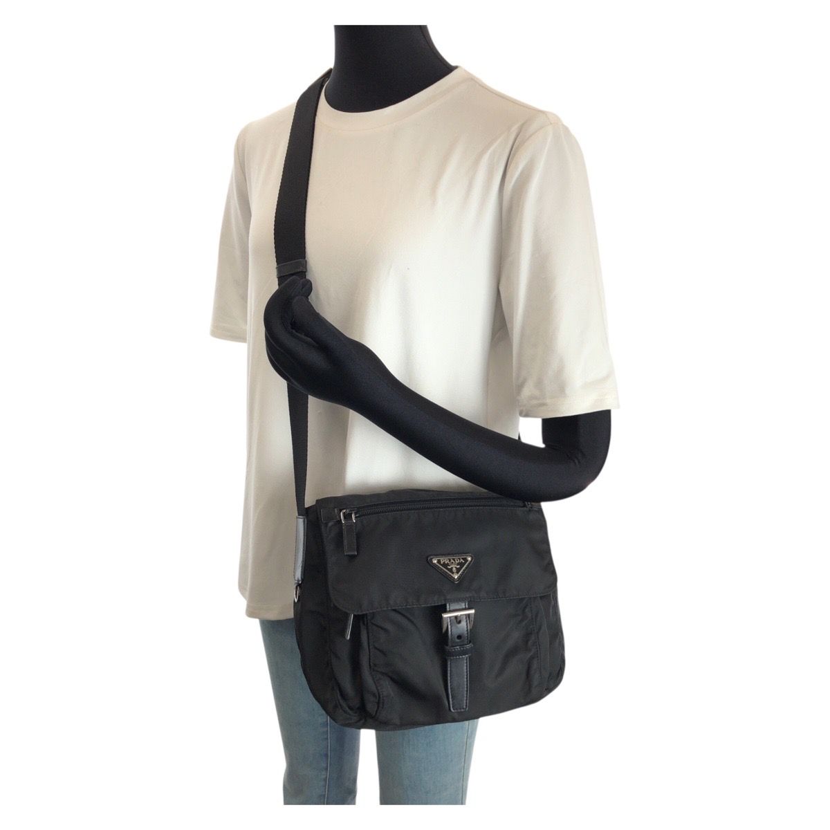 PRADA プラダ テスート 三角ロゴプレート ブラック 黒 シルバー金具