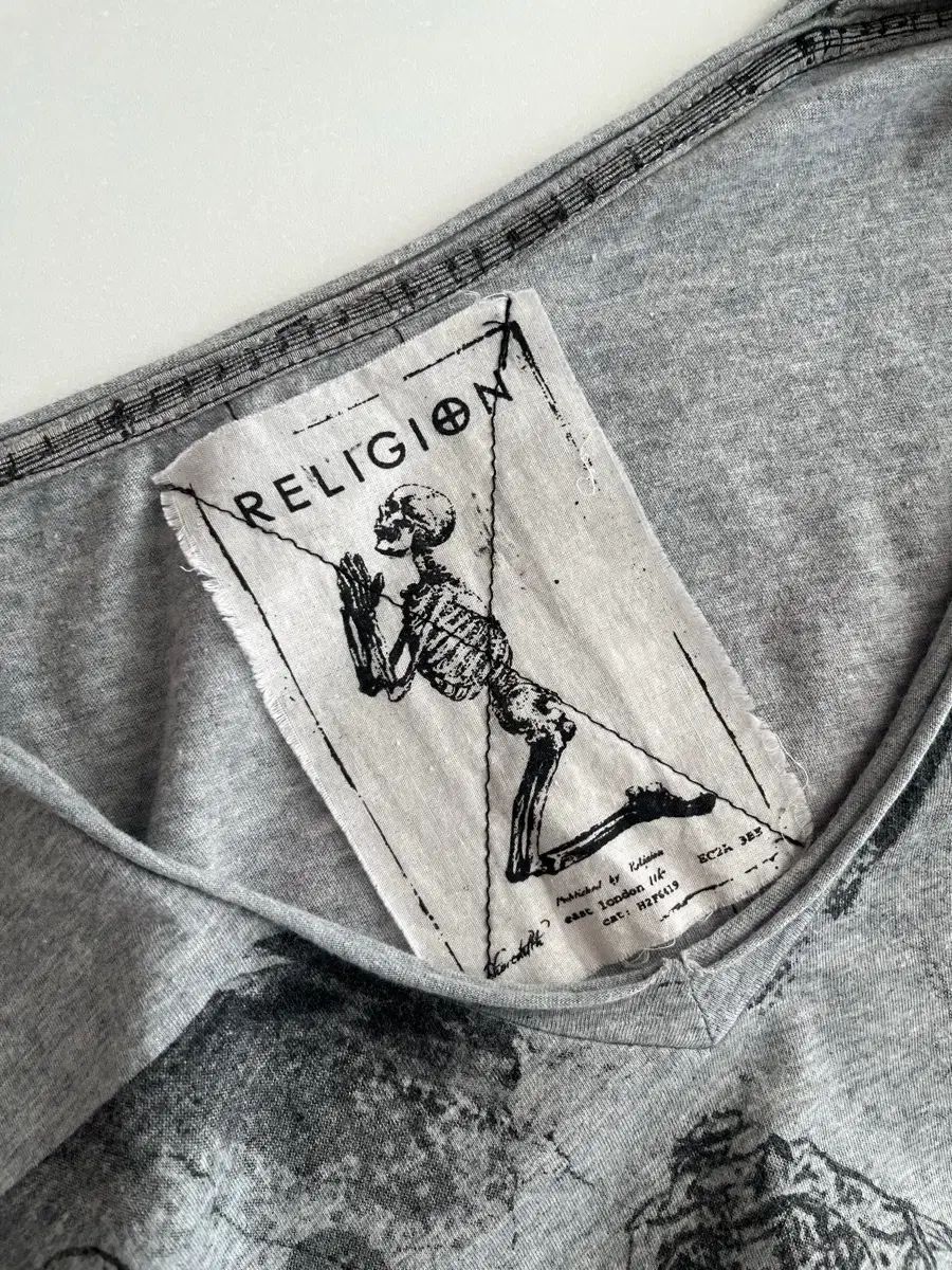Religion リリージョン ヴィンテージ ゴシック 半袖 Tシャツ Religion リリージョン ヴィンテージ ゴシック 半袖 Tシャツ