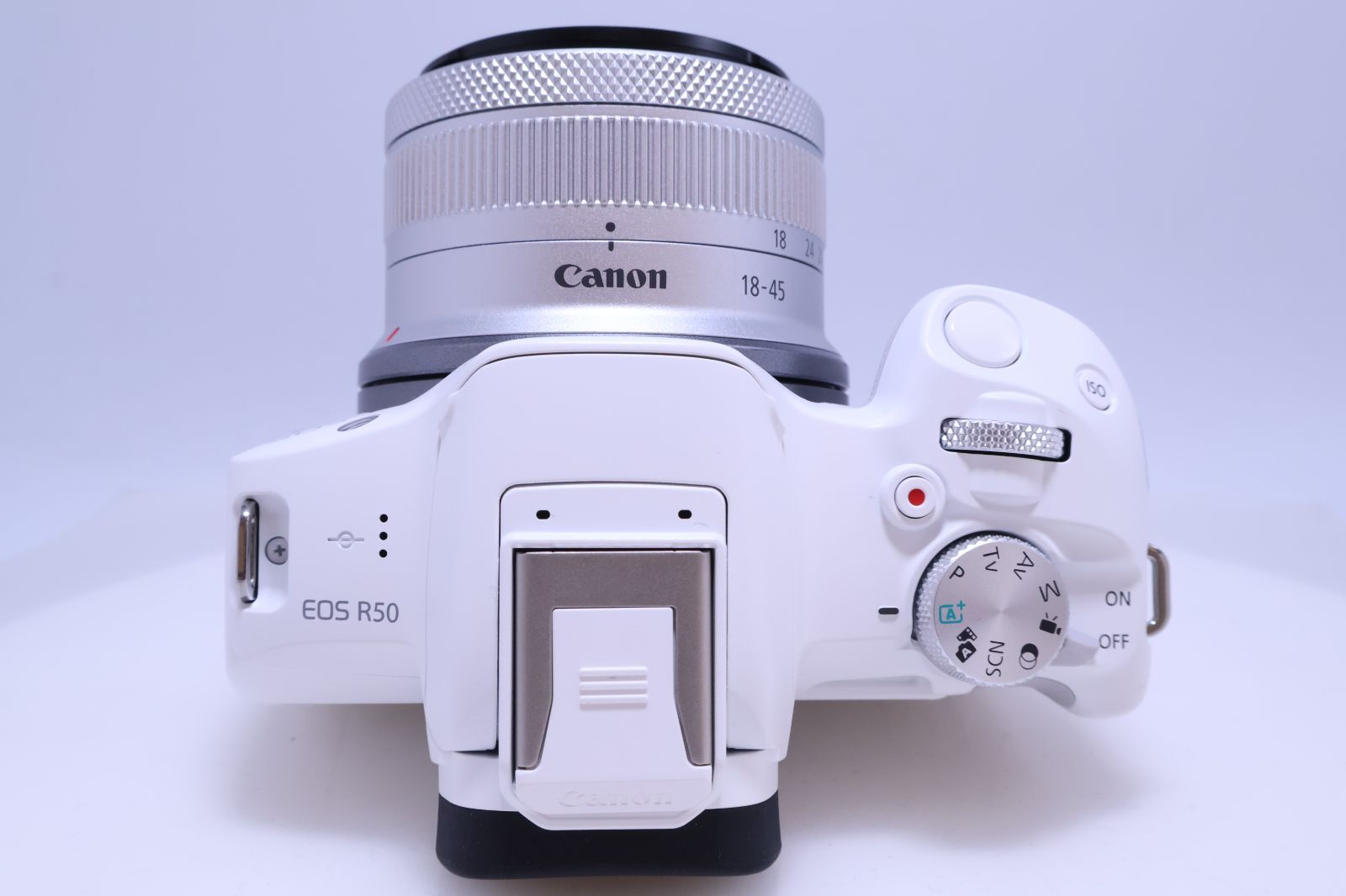 1,000回以下 ほぼ新品】Canon EOS R50 標準ズームレンズキット(RF-S18 