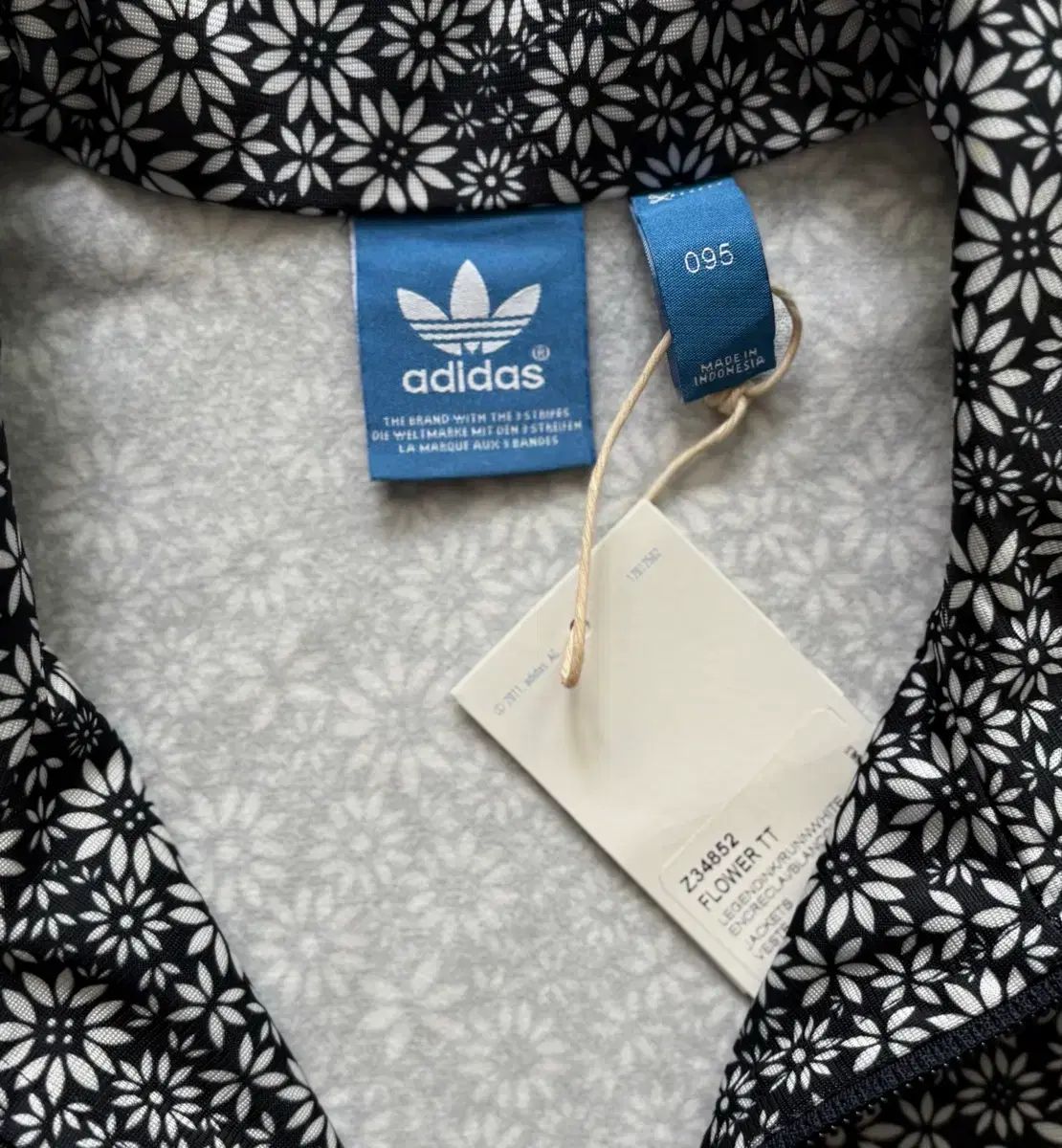 adidas アディダス フラワー ファイヤーバード トラックジャージ