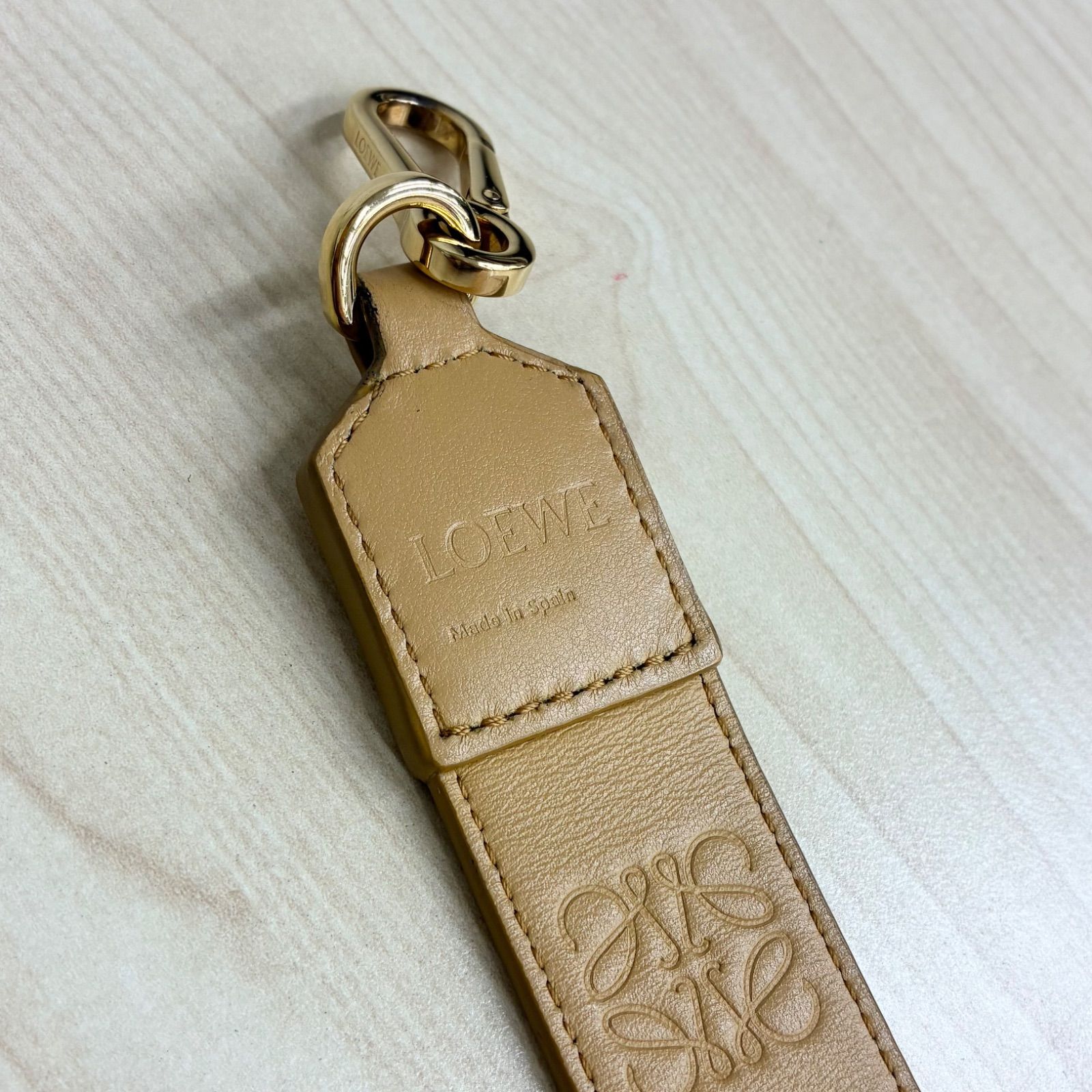 極美品】LOEWE アナグラム ショルダーストラップ ベージュ 楽天市場 