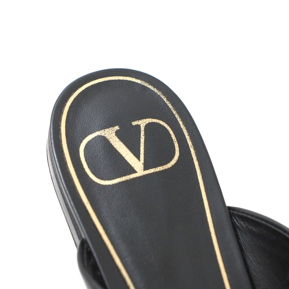 Valentino Garavani ヴァレンティノ・ガラヴァーニ ROMAN STUD