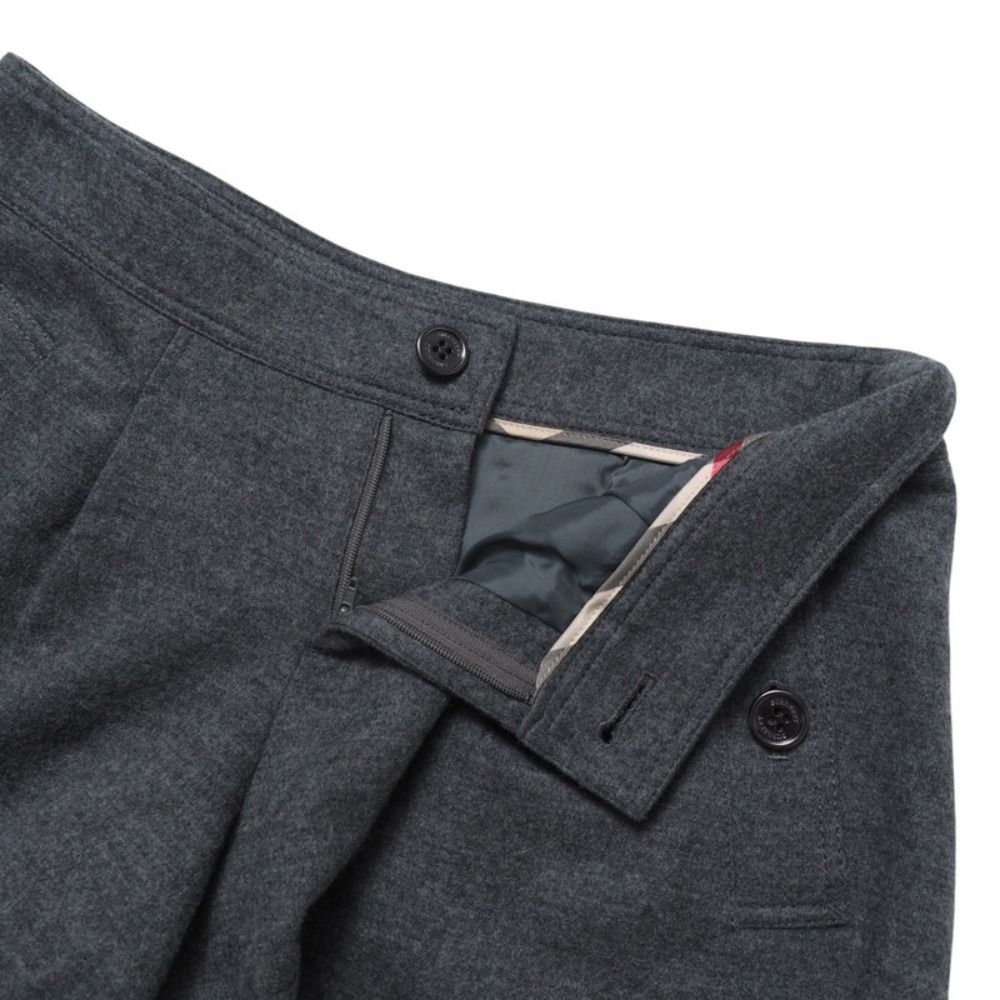 ■美品■BURBERRY バーバリー ショートパンツ サイズ38 キュロット ロゴボタン ウール ブランド古着【中古】20250623/RA5248