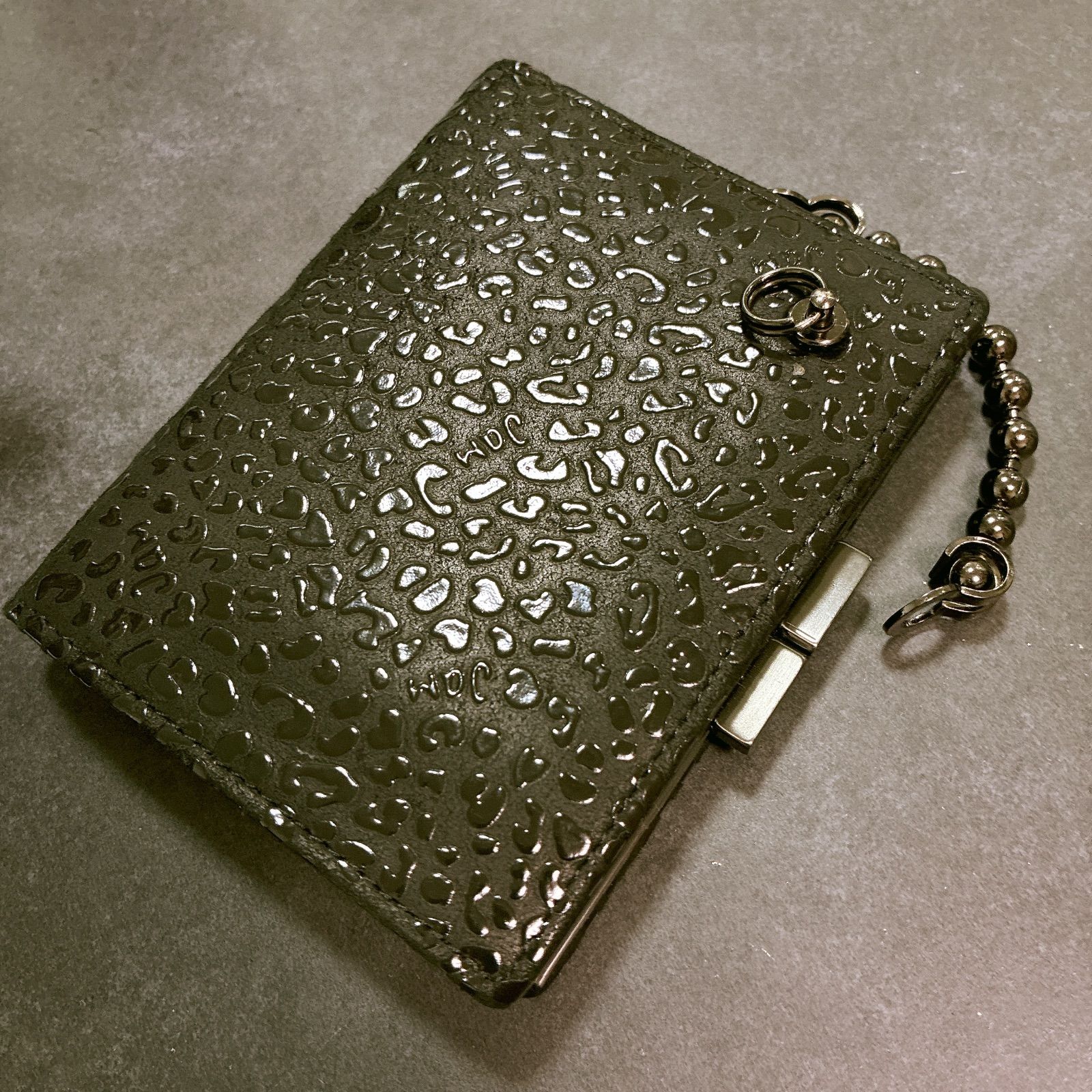 印傳 印伝屋 ジャムホームメイド 二つ折り財布 がま札財布 レオパード柄