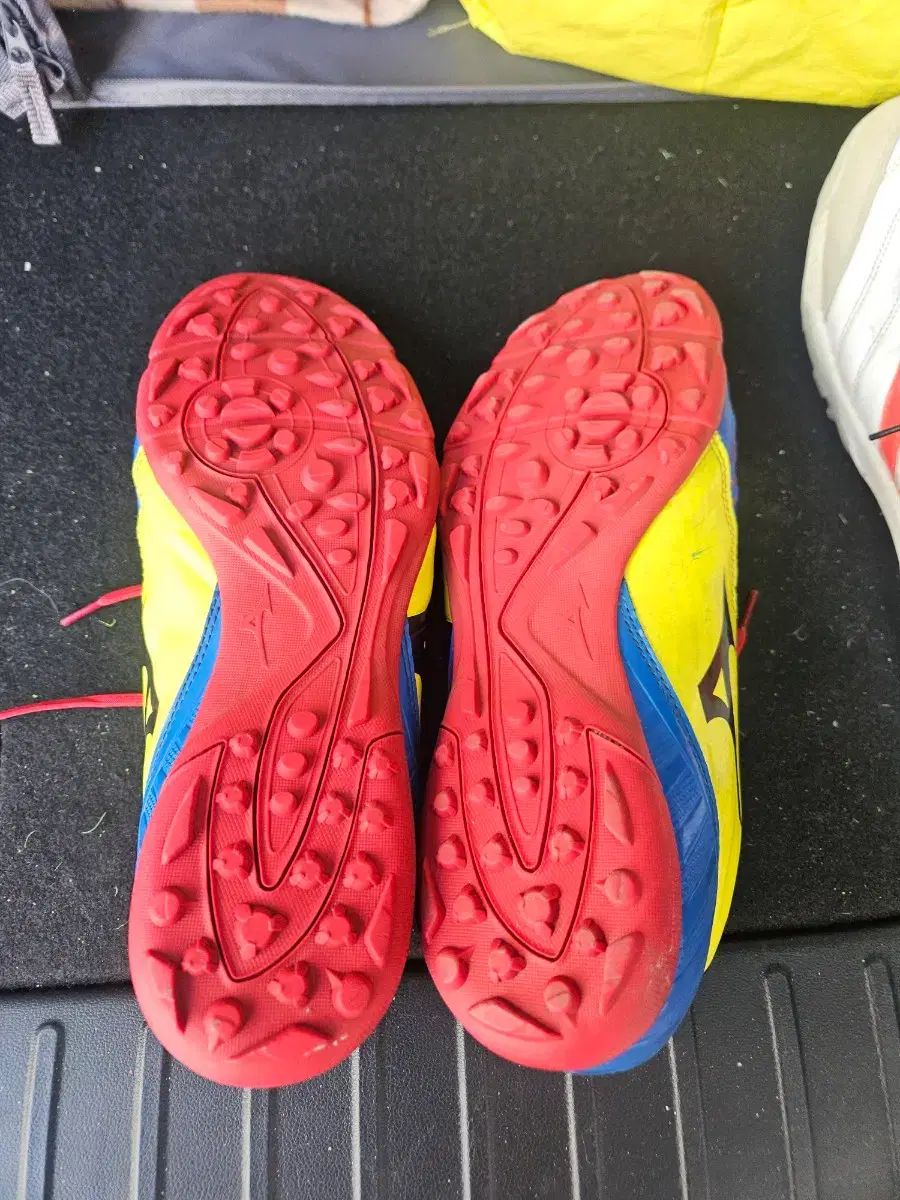 ミズノ イグニタス サッカーシューズ TF 270 ミズノ イグニタス サッカーシューズ TF 270