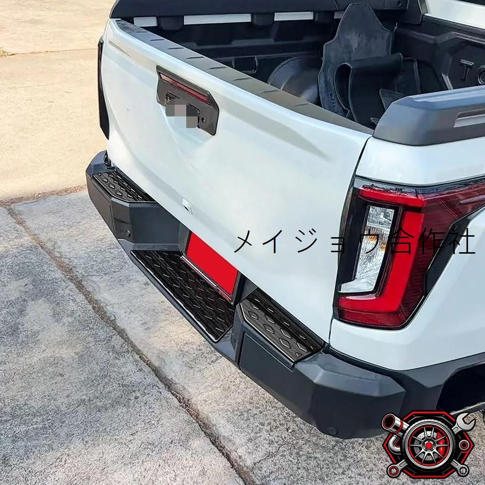 人気商品 トヨタ HILUX 2026年対応 リアバンパーステップ 尾門ステップガード 防傷プレート 外装パーツ 専用設計 高耐久 3点セットcp626 7,675円