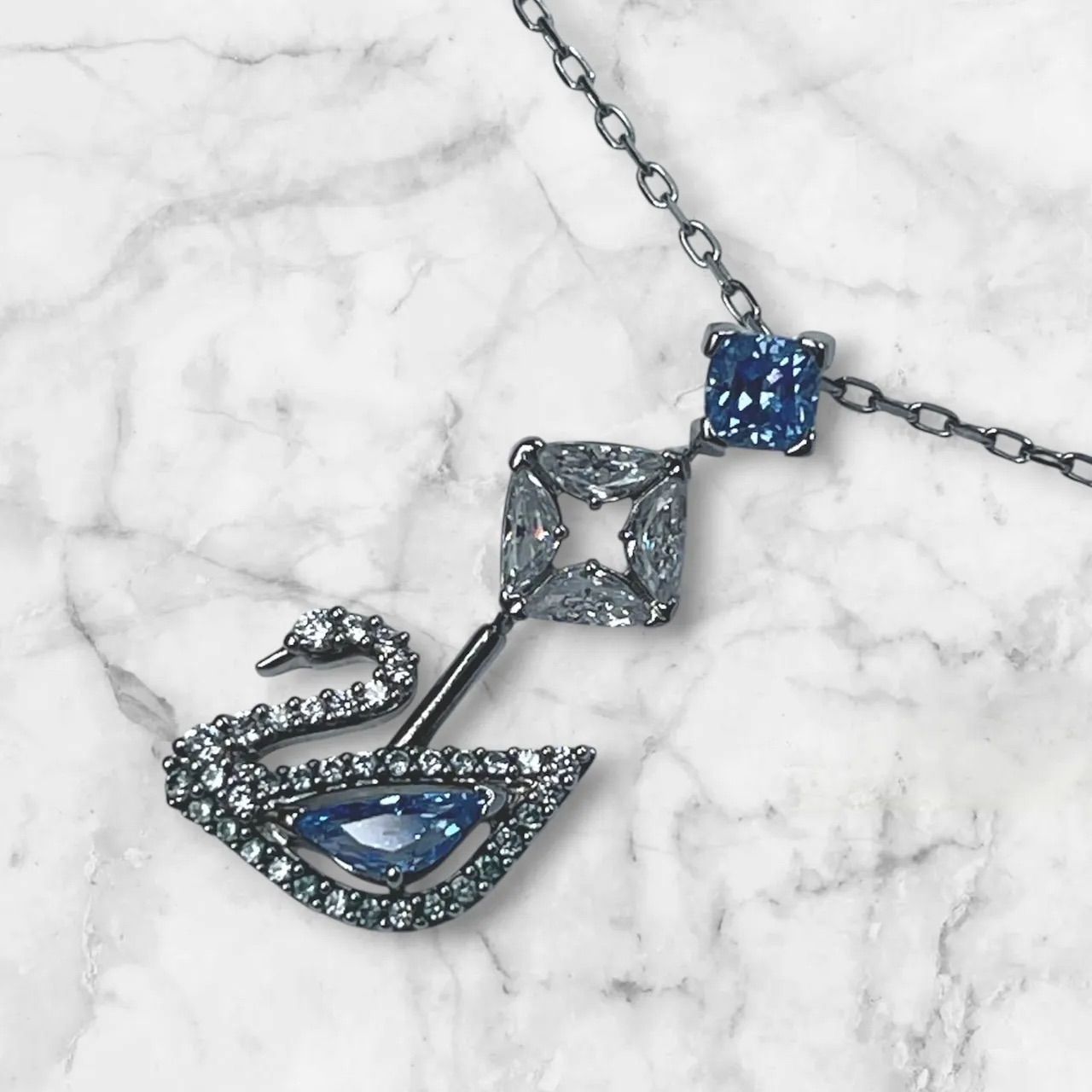 Swarovski スワロフスキーネックレス スワン Dazzling Swan