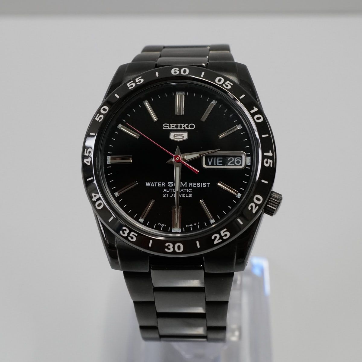 SEIKO 5 メンズ 腕時計 USED美品 海外モデル セイコー5 自動巻き 黒い稲妻 オートマチック 裏スケ 完動品 中古 X0269