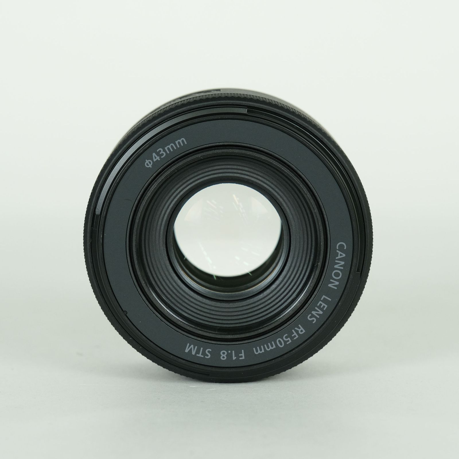 【美品】Canon RF50mm f1.8 stm（レンズフード、フィルター付） 美品 | フード付] Canon RF50mm F1.8 STM | Canon RFマウント - メルカリ