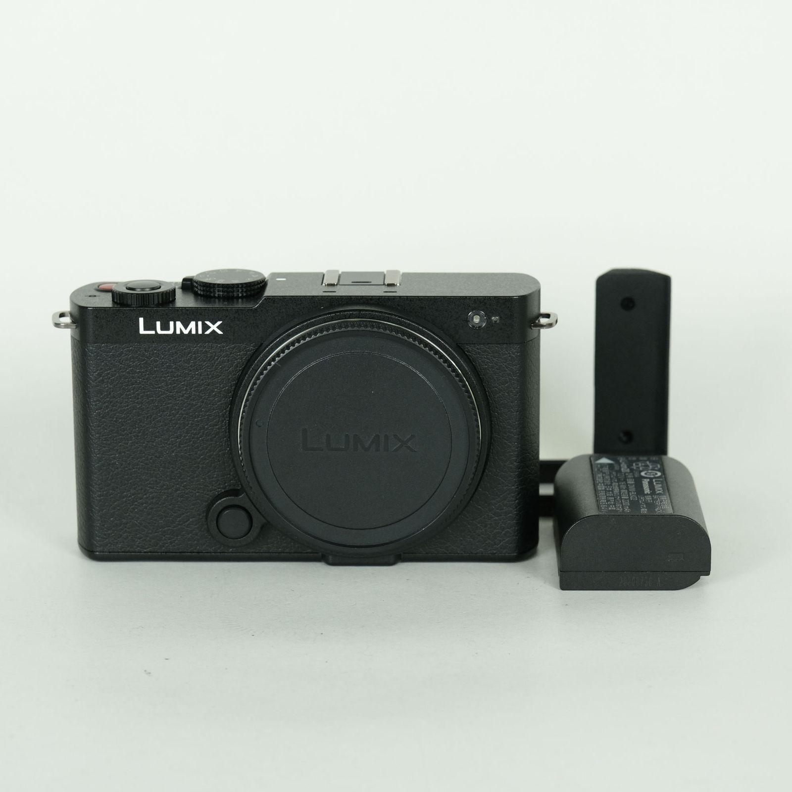 [美品 | グリップ付] Panasonic LUMIX DC-S9 [ジェットブラック] | LEICA Lマウント 88,550円