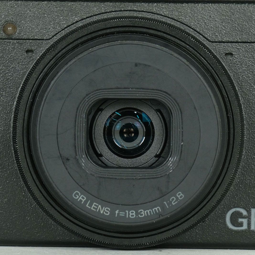 RICOH GR Ⅲ (シャッター1439回) 送料込 並品 | シャッター数9,095回] RICOH GR III | コンパクトデジタル