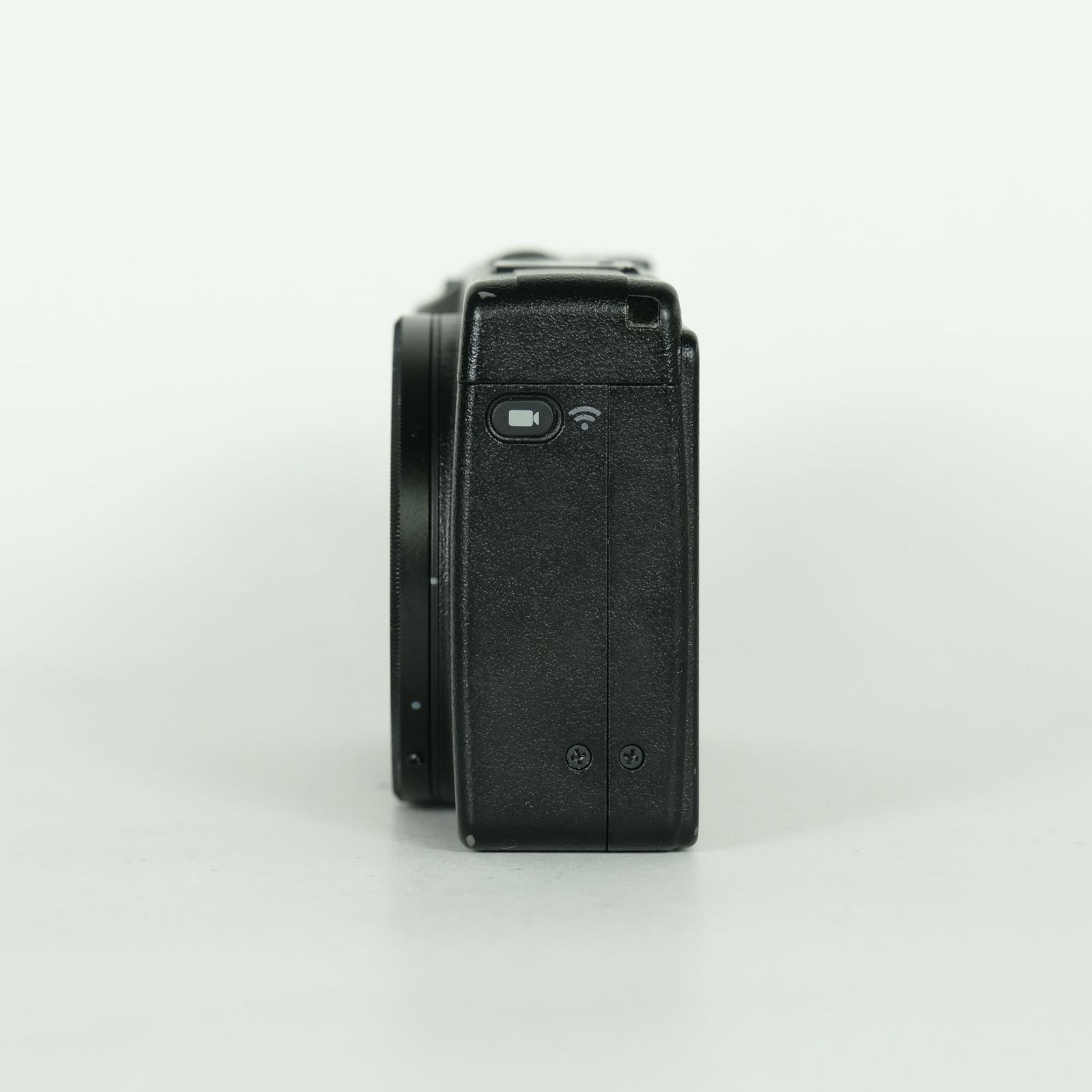 並品 | シャッター数9,095回] RICOH GR III | コンパクトデジタル