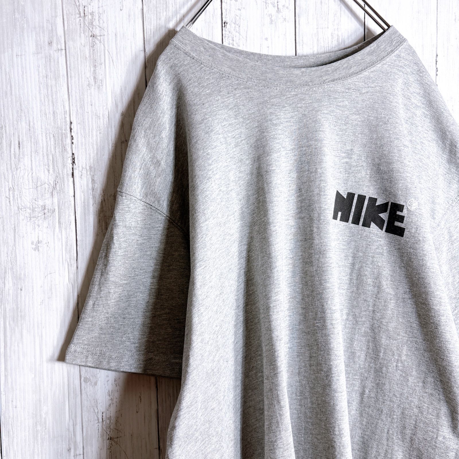 【定番人気】NIKE T-shirt ゴツナイキ グレー ワンポイントロゴ ストリート スポーツ 古着 半袖Tシャツ #R4185