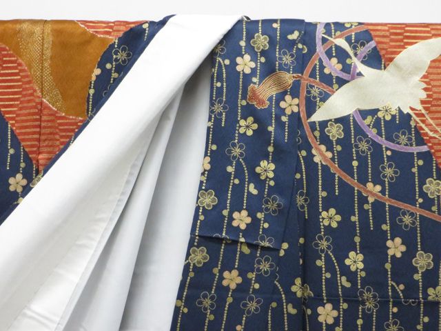 一輝堂】振袖 金彩 鶴 花 着物 正絹 身丈約164cm 裄丈約65.5cm 26z06