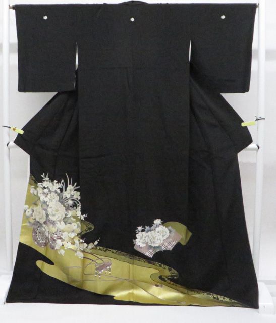 一輝堂】黒留袖 相良刺繍 中国三大刺繍 五つ紋 比翼仕立 着物 正絹