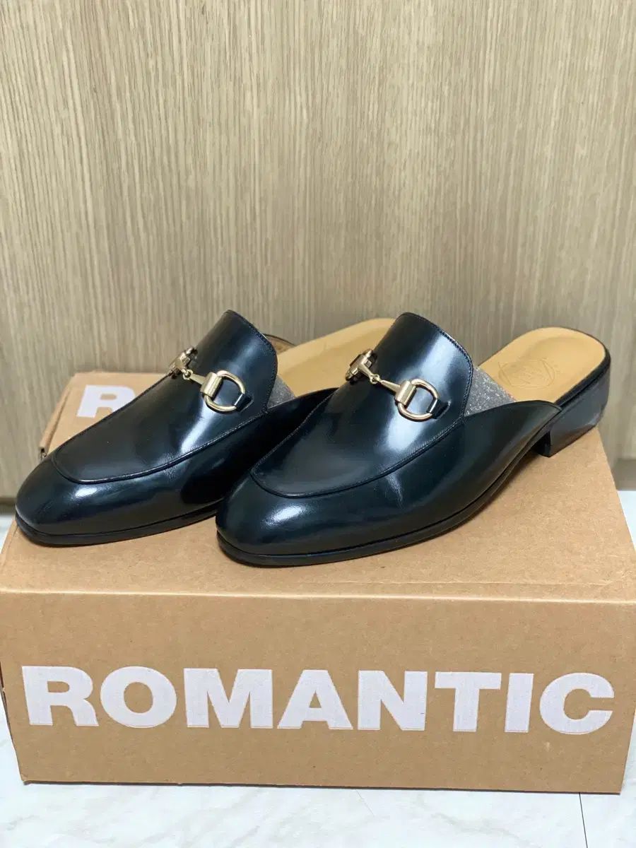 ROMANTIC MOVE ミッドナイト ミュール ブロファー R17M101 (ブラック ボックス) 255mm