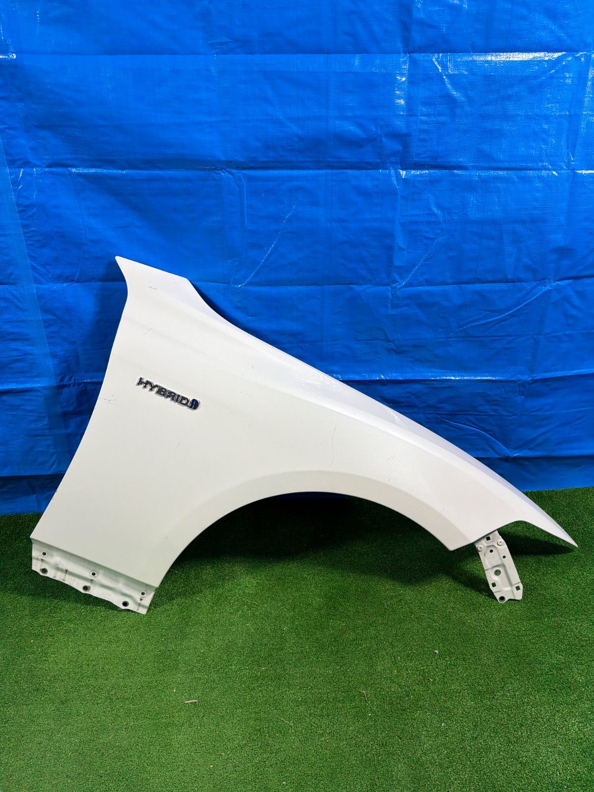 トヨタ　クラウン　ARS220 GWS224 AZSH20　右側　フロントフェンダー　(2082)