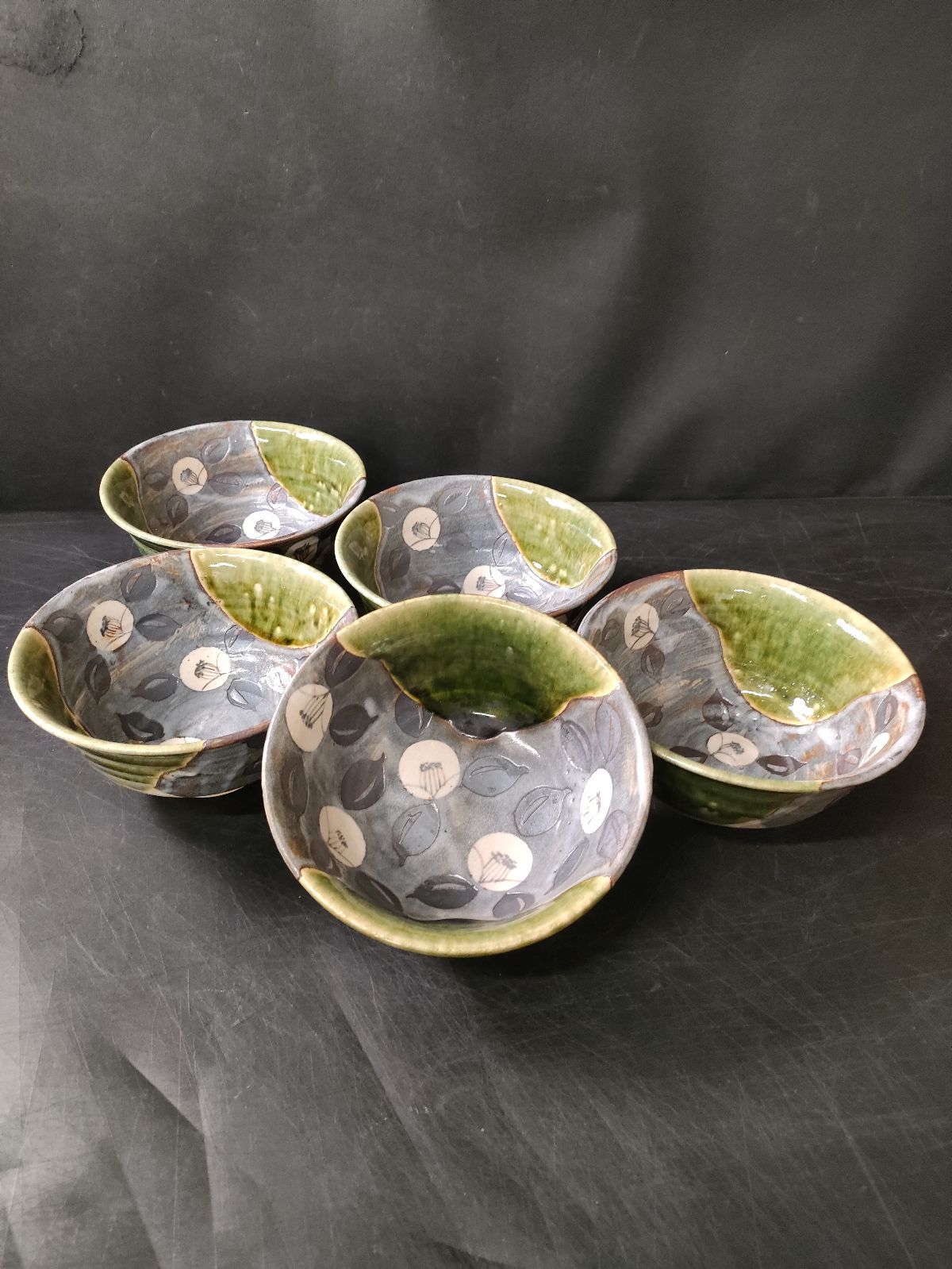 F26-06/玉山窯/美濃焼/玉置保夫 造/織部椿鉢 5客/約Φ16.5cm/骨董/大鉢/盛鉢/皿/飾皿/菓子皿/菓子鉢/丼/向付/織部/民芸/懐石料理/懐石道具