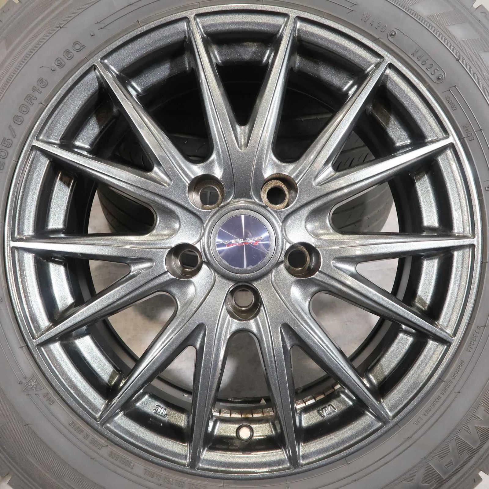 ヴォクシー ノア 90系 プリウスα 等 4本 社外 16インチ 6.5J +39 5H