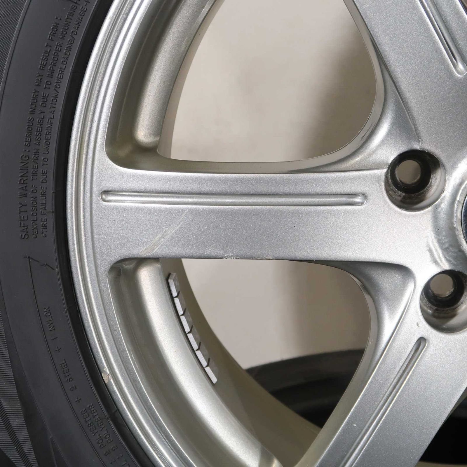 エクストレイル CX-5 アウトバック 等 4本 社外 17インチ 7J +45 5H